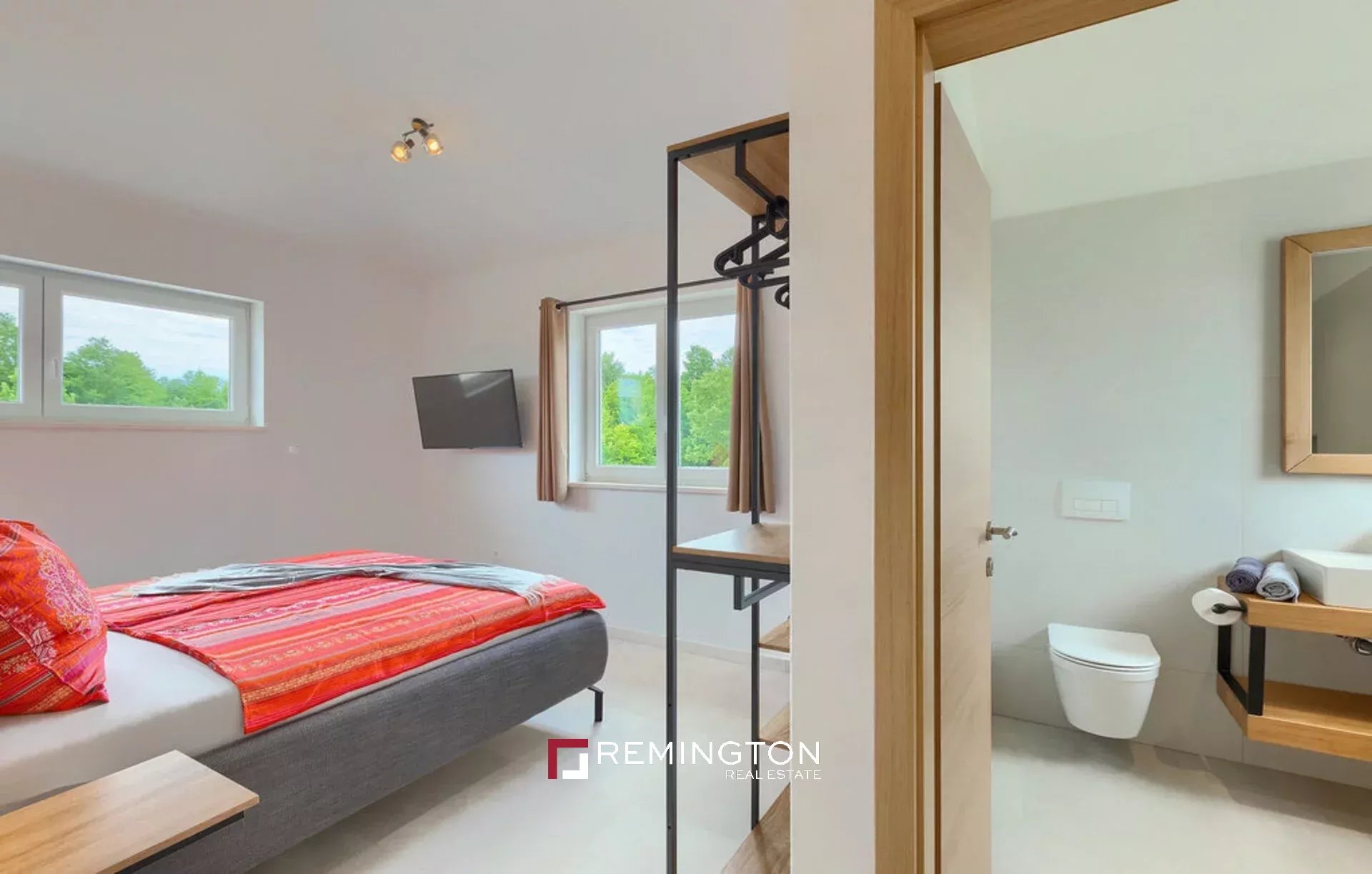 3 Bedroom Villa/Townhouse's Image 17