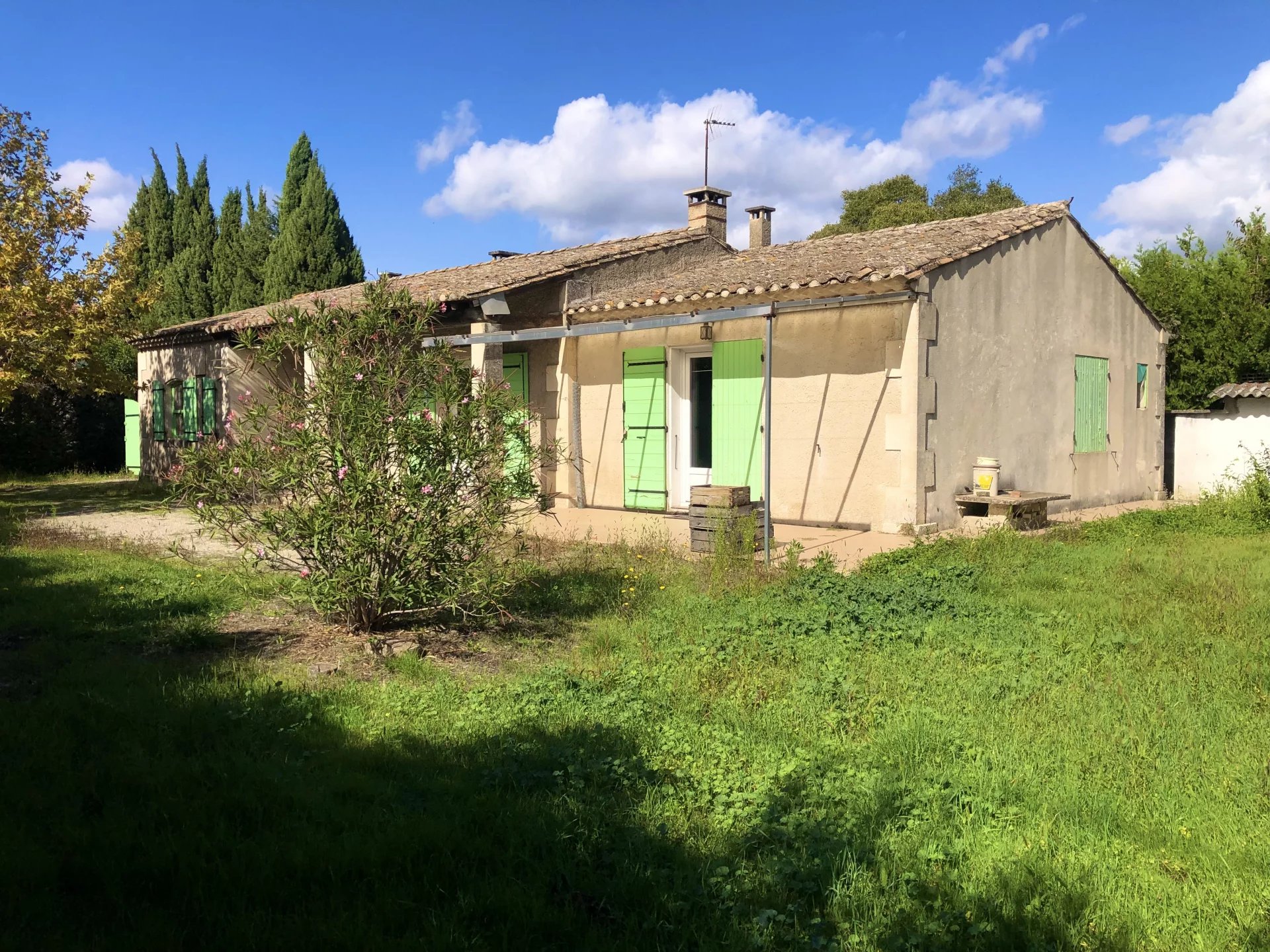 SAINT-REMY-DE-PROVENCE - HOUSE CLOSE TO THE CENTER