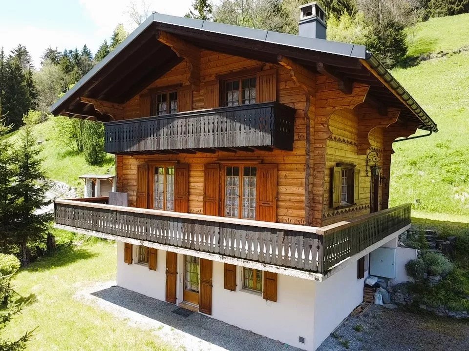 Chalet de 7 pièces comprenant un appartement indépendant