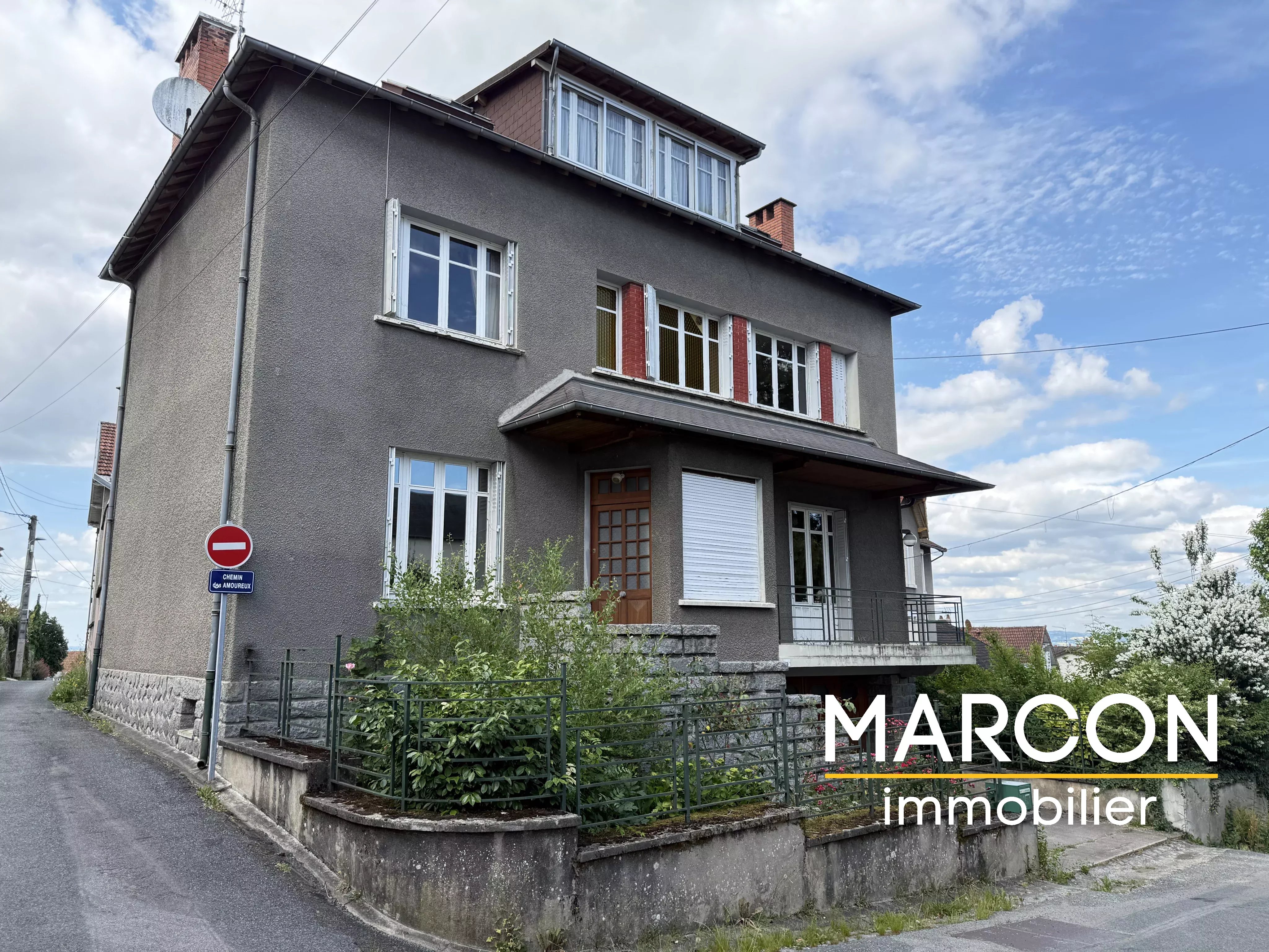 CHARACTER HOUSE GUERET TOWN CENTRE