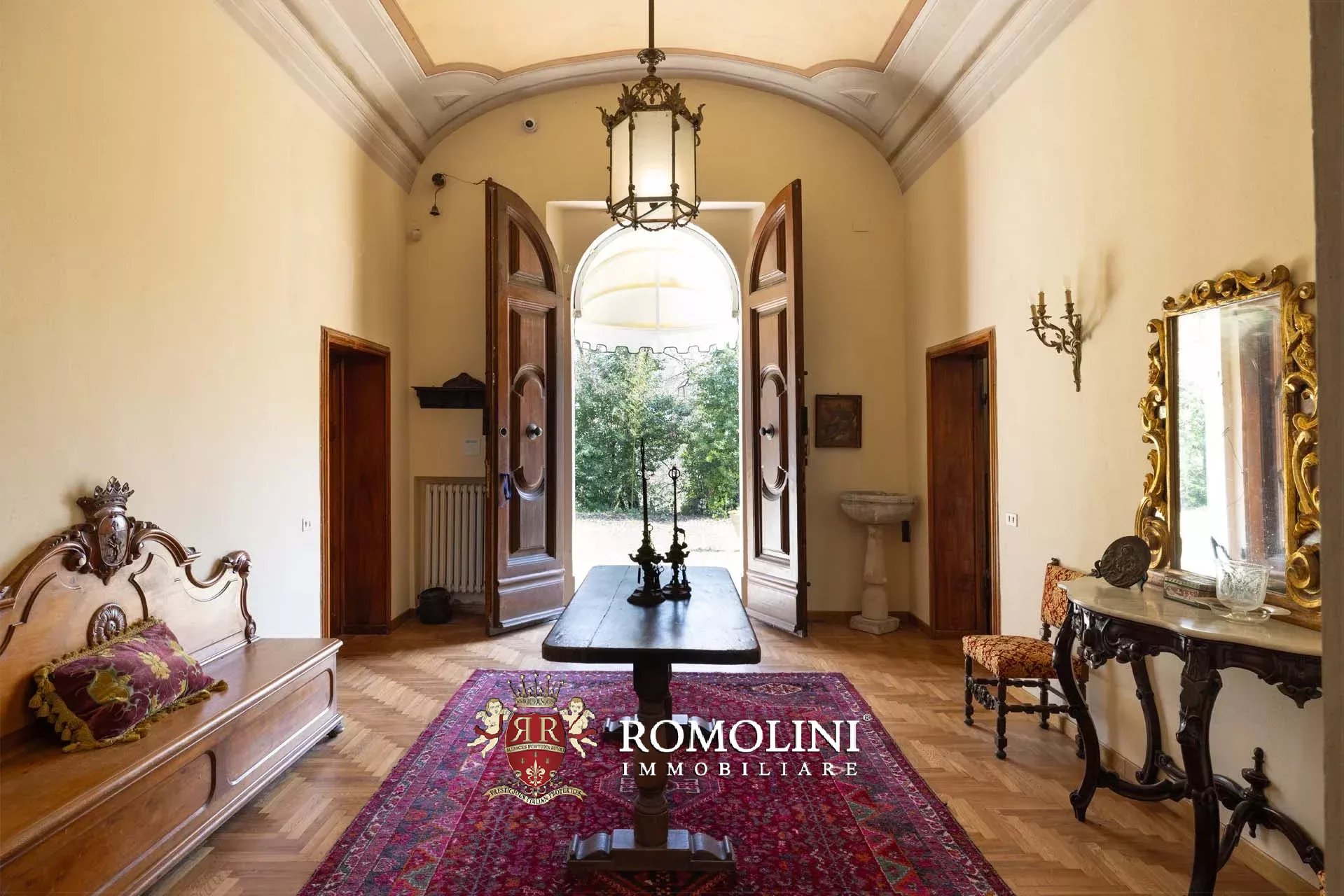 6 Bedroom Villa/Townhouse's Image 6