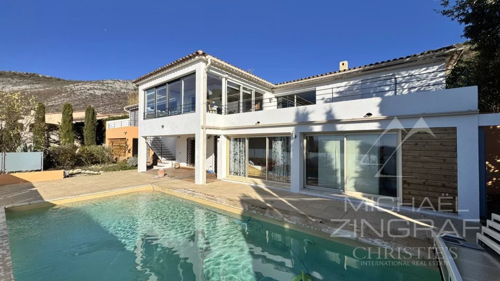 Villa for sale in Saint-vallier-de-thiey — Elegant contemporary villa in a dominant position – Sea view on the horizon