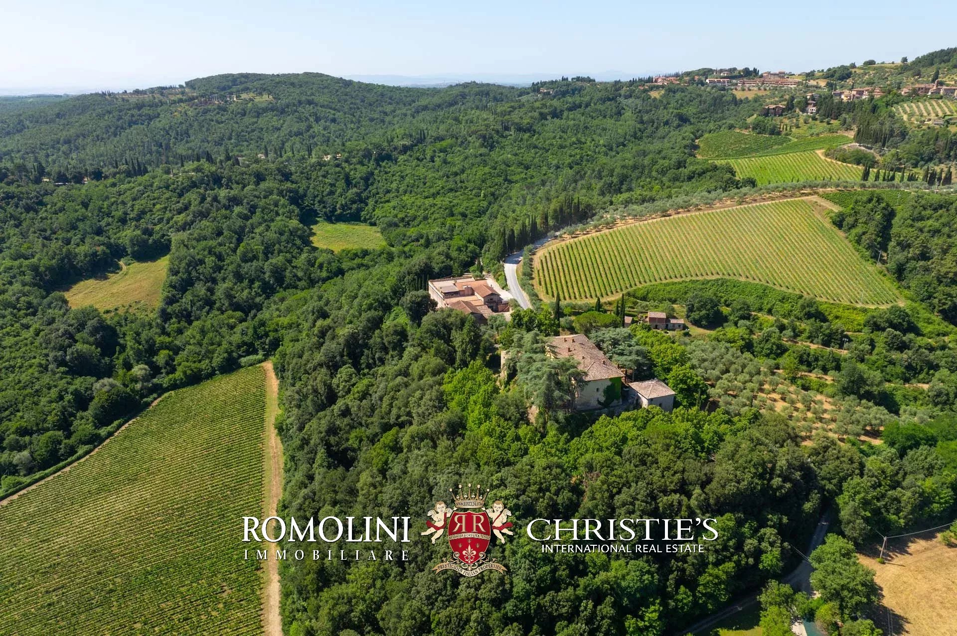 33 Bedroom Vineyard's Image 9