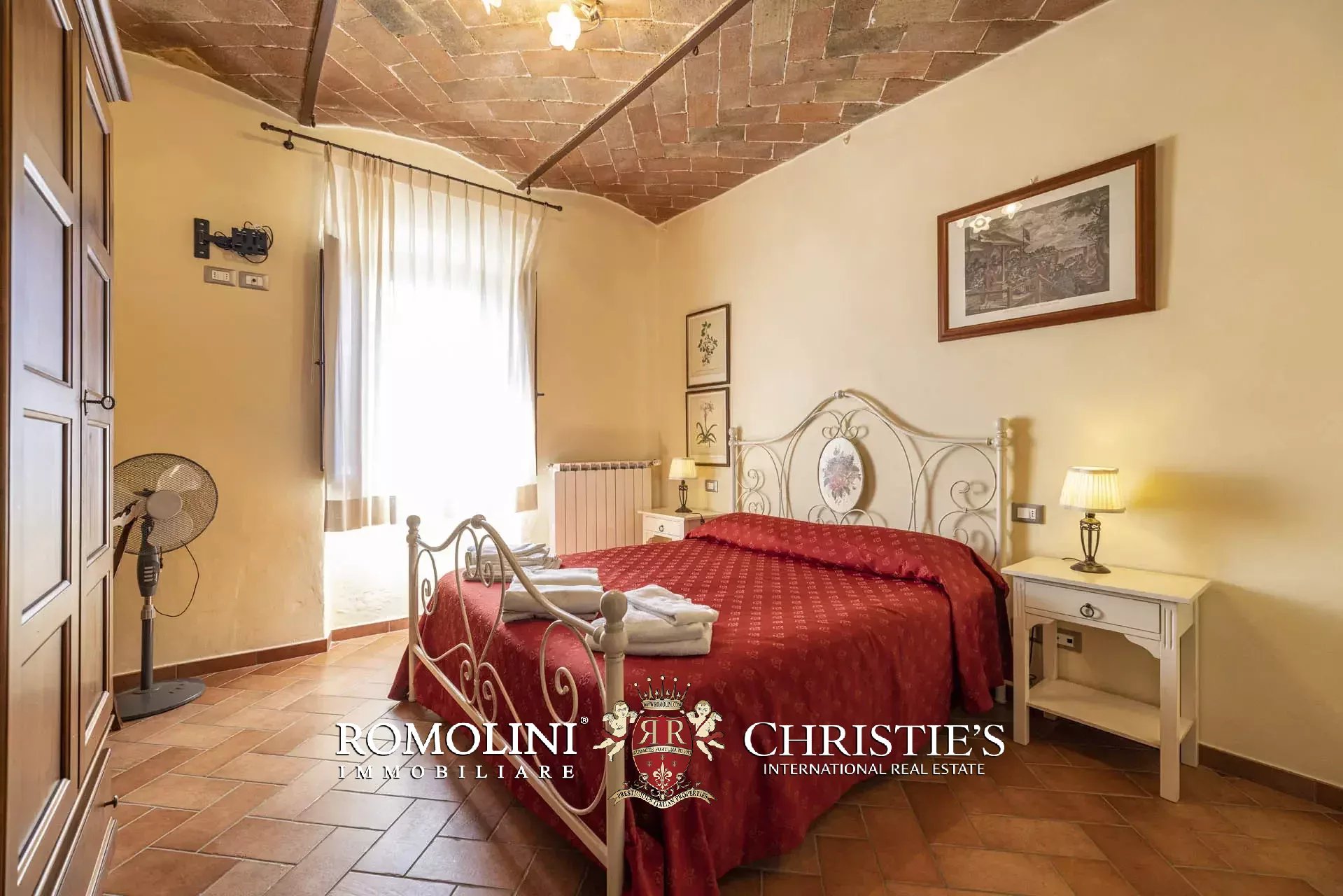 18 Bedroom Villa/Townhouse's Image 54
