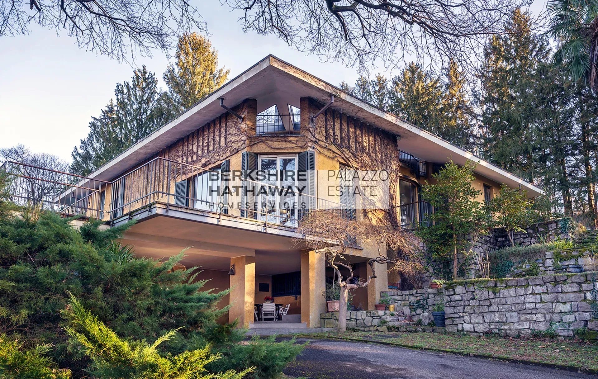 Villa in Galliate Lombardo - Image 2