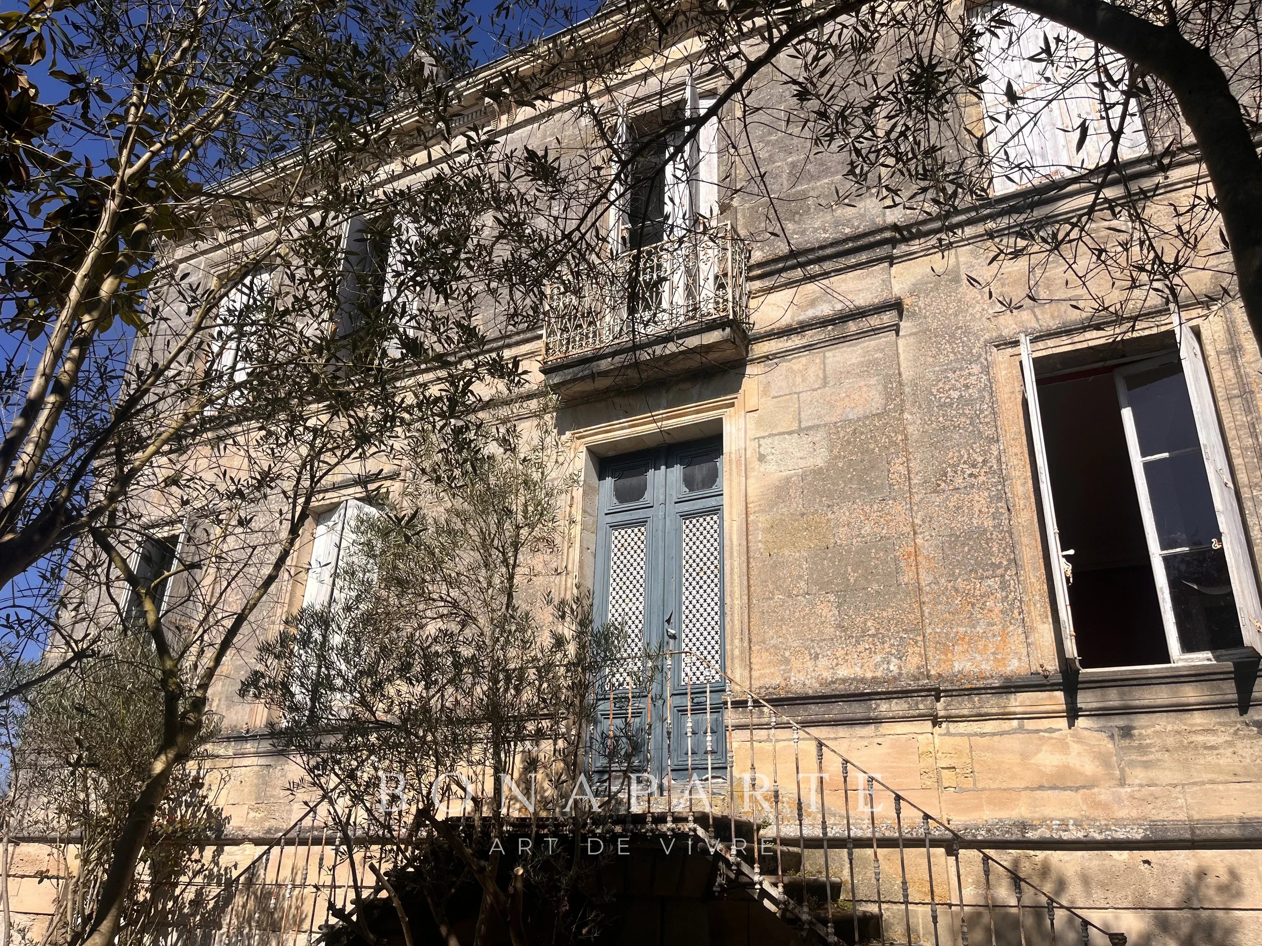 ST YZANS DE MÉDOC - MAISON BOURGEOISE À RÉNOVER DE 535 M², À 25 MINUTES DES PLAGES OCÉANES