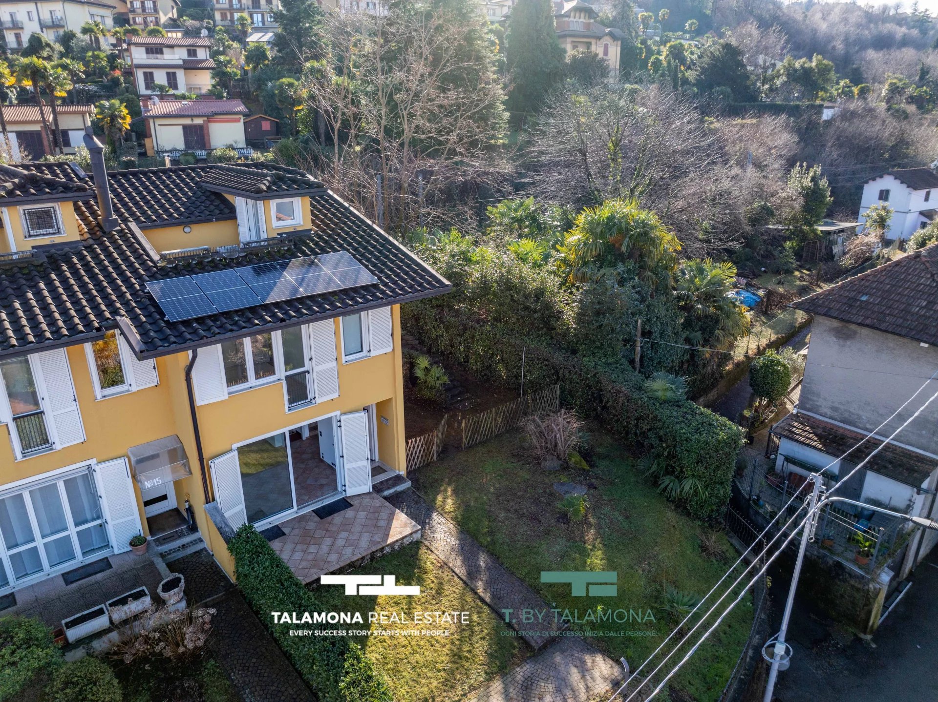 Villetta a schiera di testa con vista lago  nella Residenza "La Ronchetta"