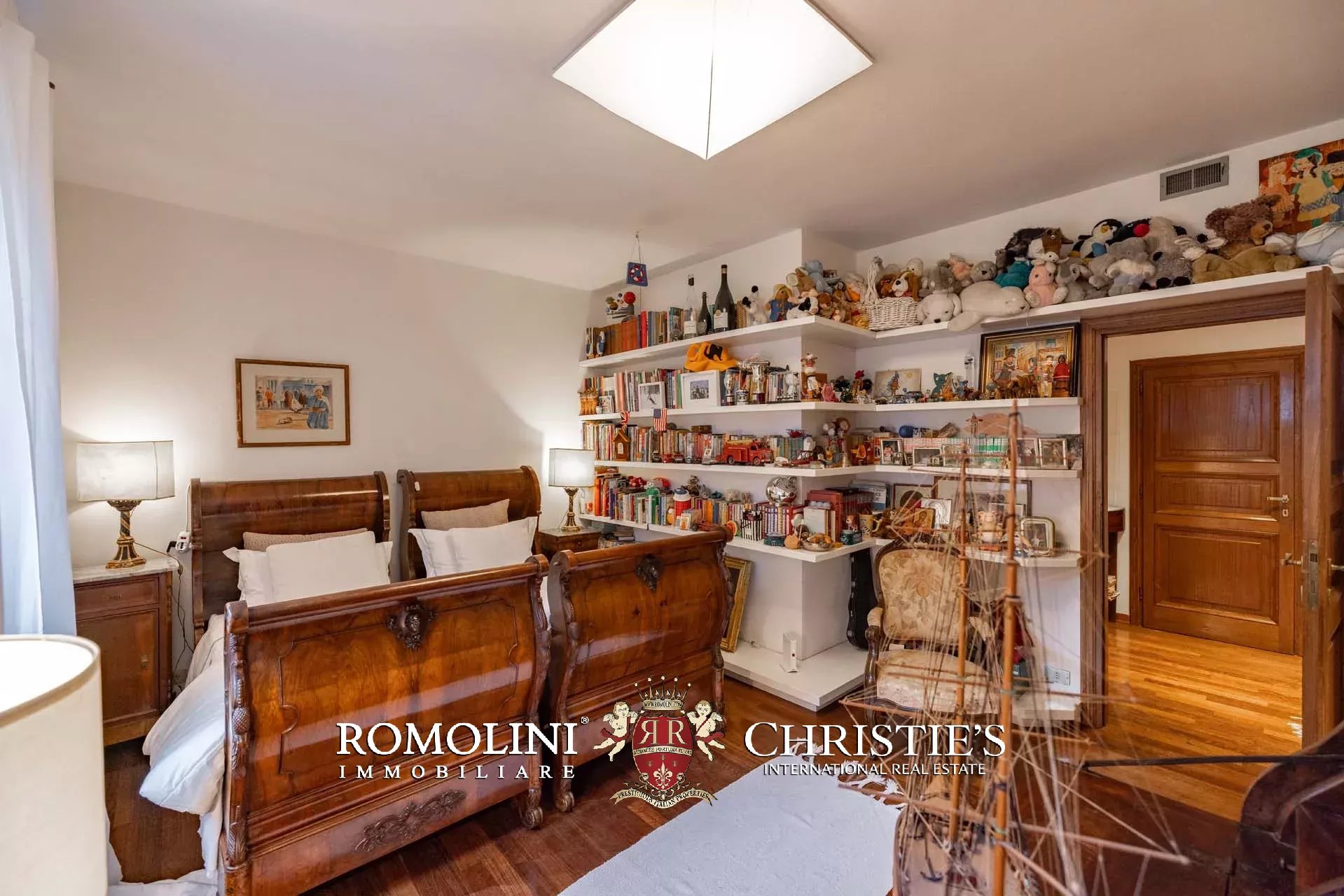 4 Bedroom Villa/Townhouse's Image 38