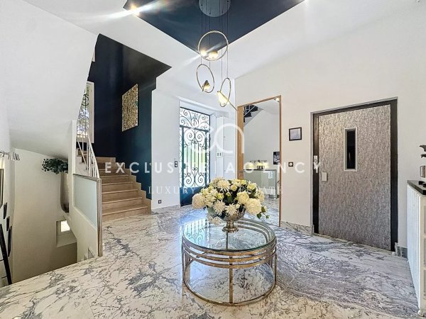 Cannet Europe, 302m² townhouse in a quiet location — photo 3