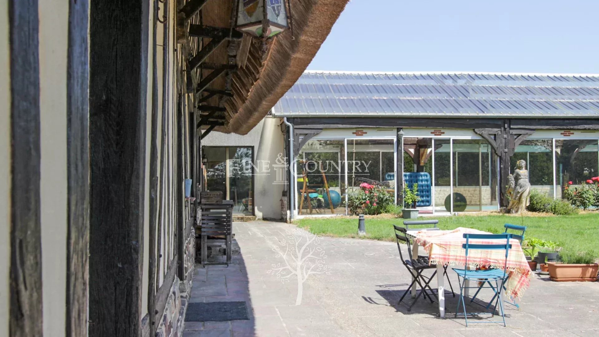 Photo of 7-room Thatched cottage for sale with covered heated swimming pool