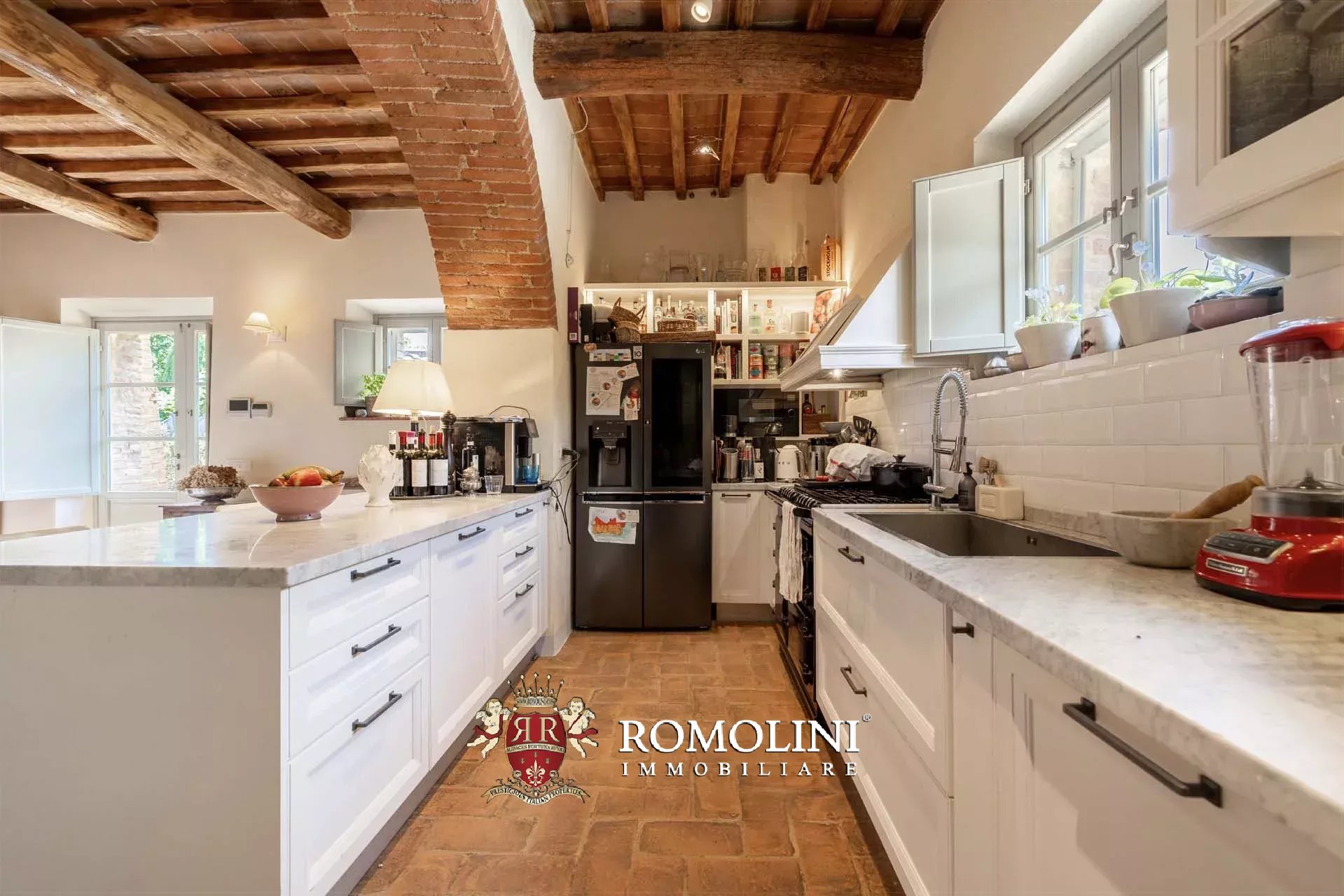 6 Bedroom Villa/Townhouse's Image 37