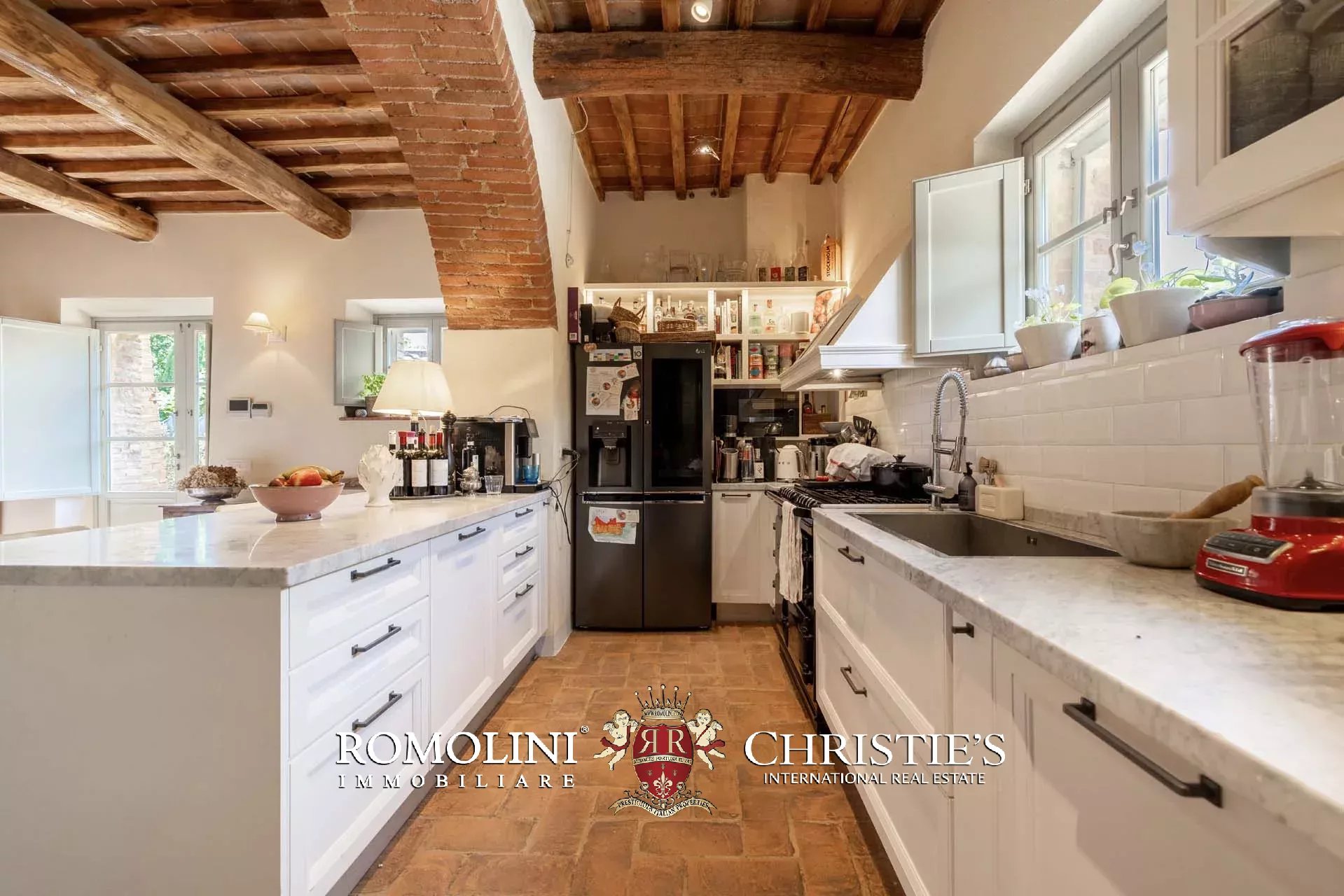 6 Bedroom Villa/Townhouse's Image 37