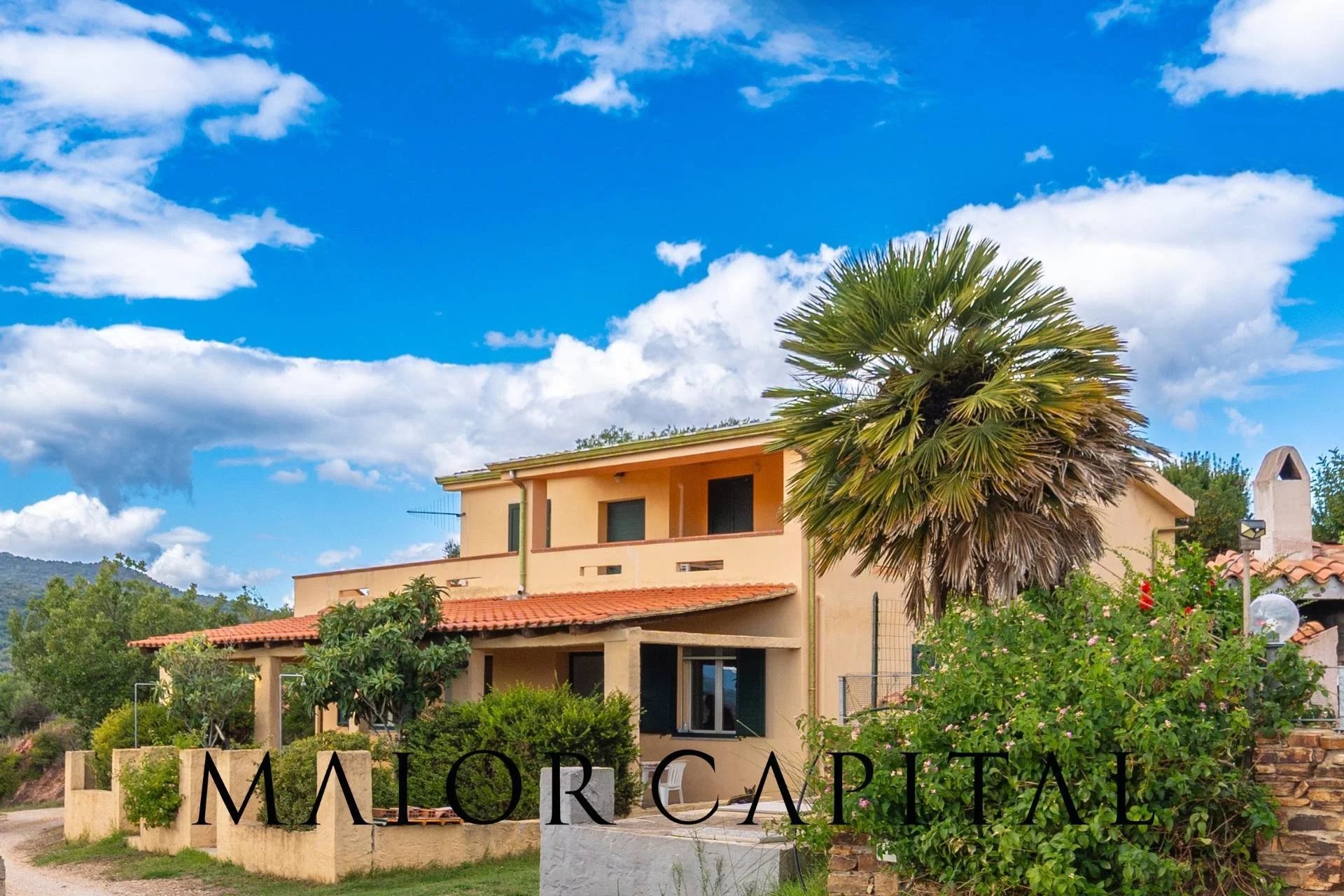 Posada | Casa colonica con terreno di 10.000 mq e vista panoramica