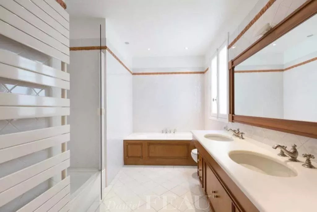 Location Appartement Paris 7ème