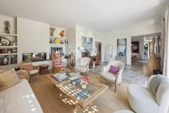 Charming Bastide in Châteauneuf-de-Grasse with Panoramic Sea Views — photo 5 of 7