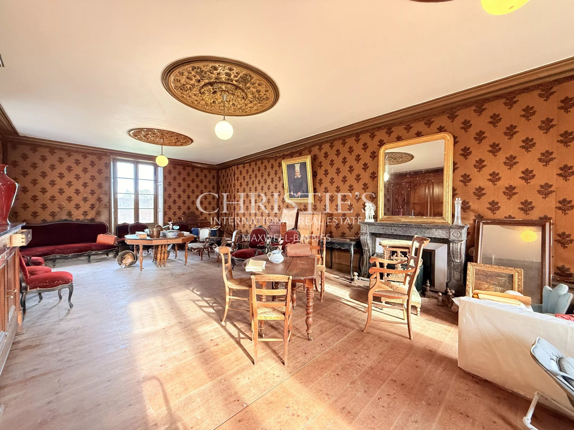10 Bedroom Villa/Townhouse's Image 11