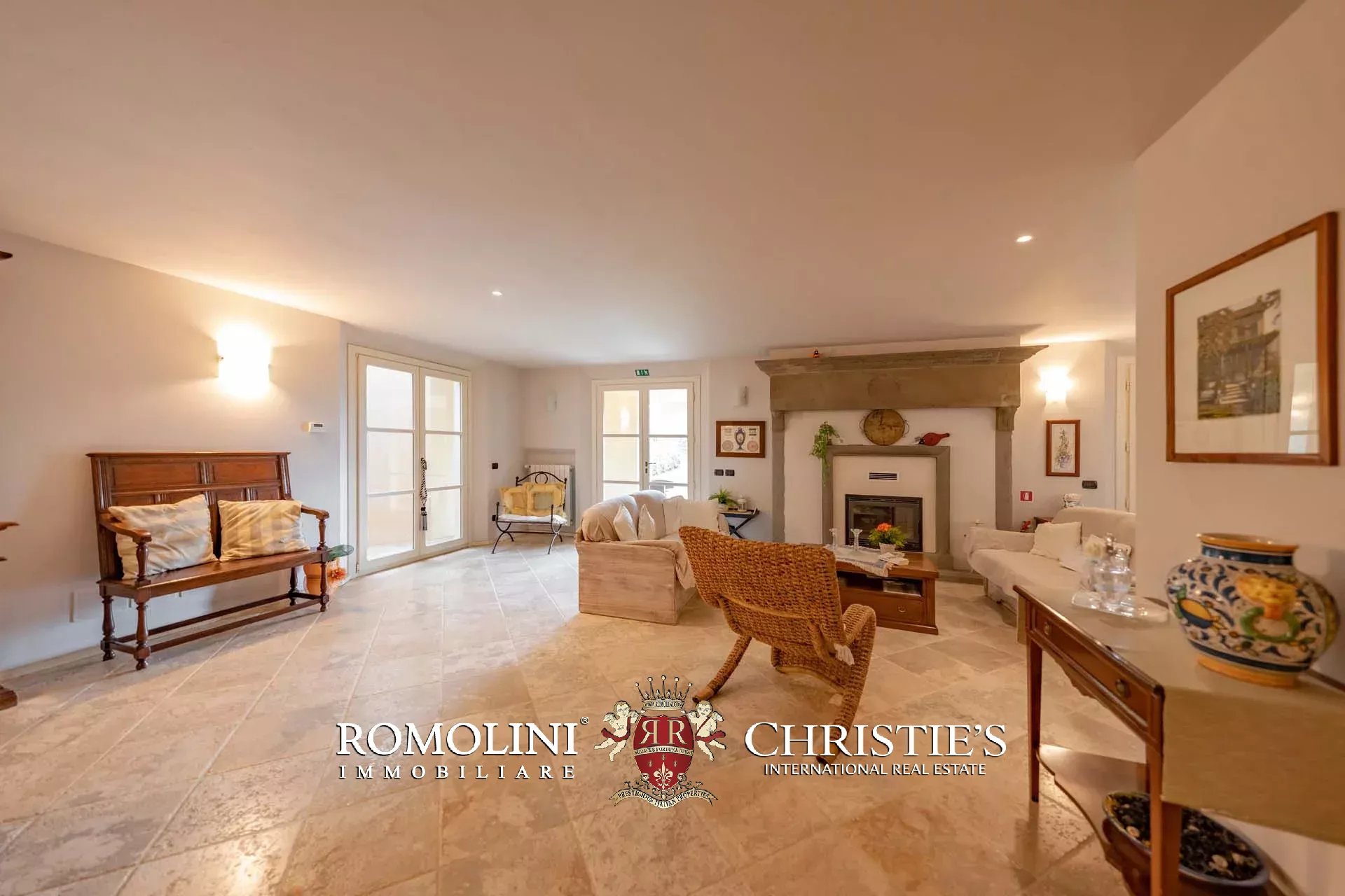 10 Bedroom Villa/Townhouse's Image 107