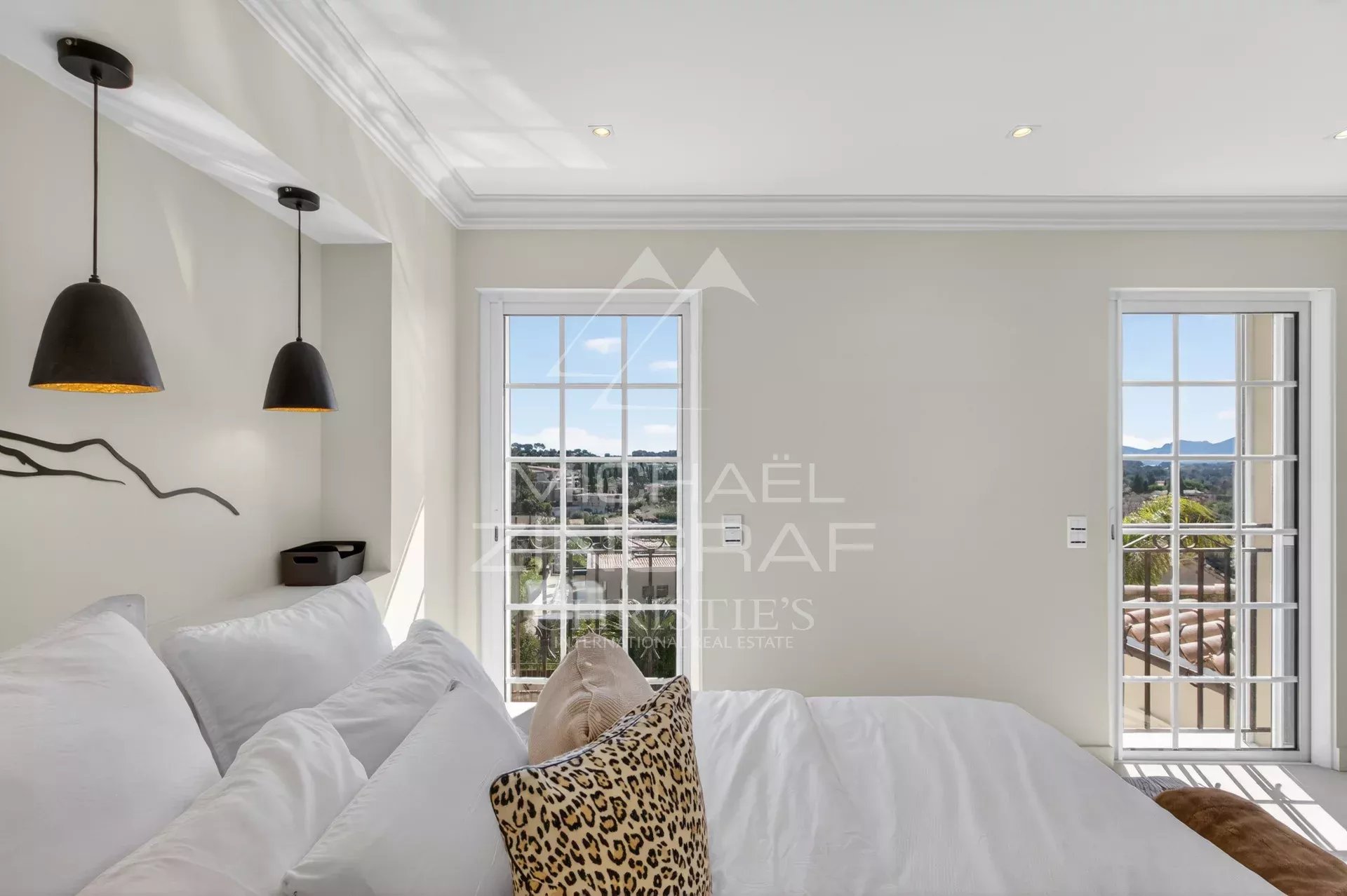 5 Bedroom Villa/Townhouse's Image 8