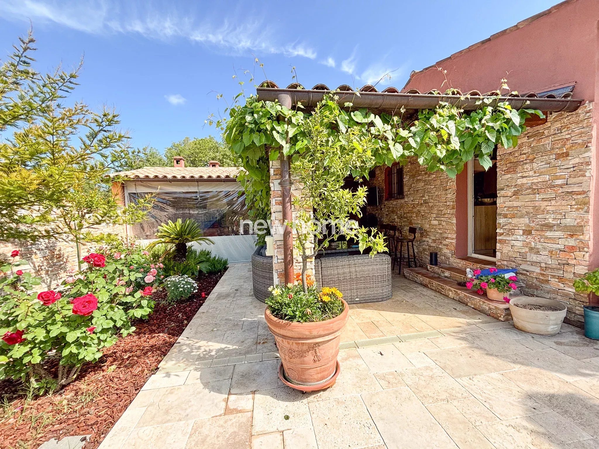 Charmante villa provençale de plain pied 140 m² à 1km du village