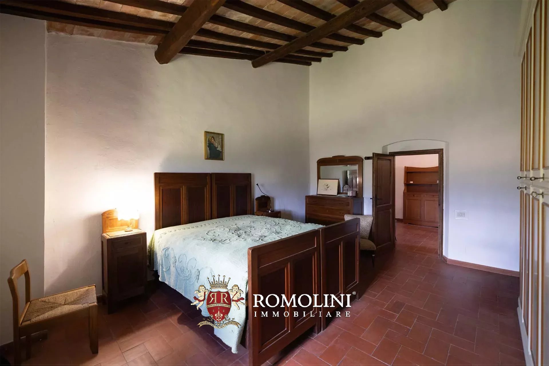 7 Bedroom Villa/Townhouse's Image 19