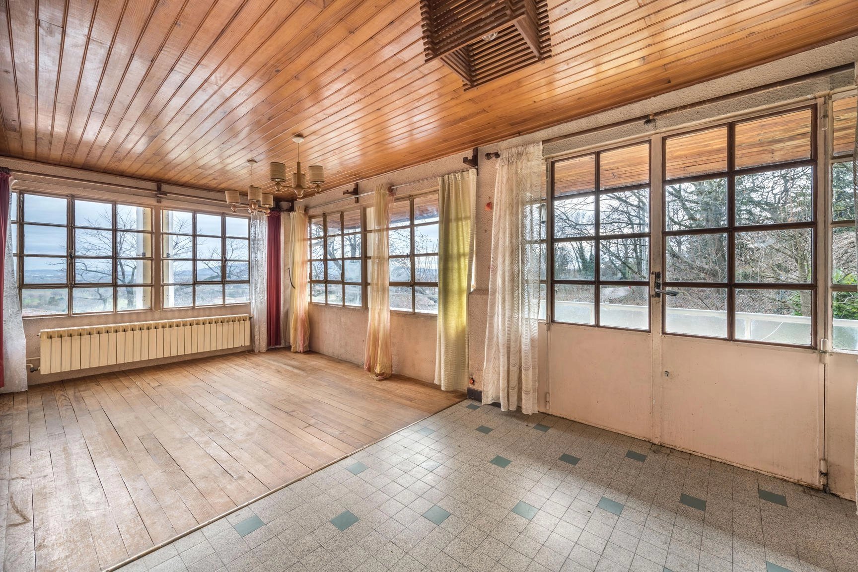 Maison à rénover avec jardin à Lucenay