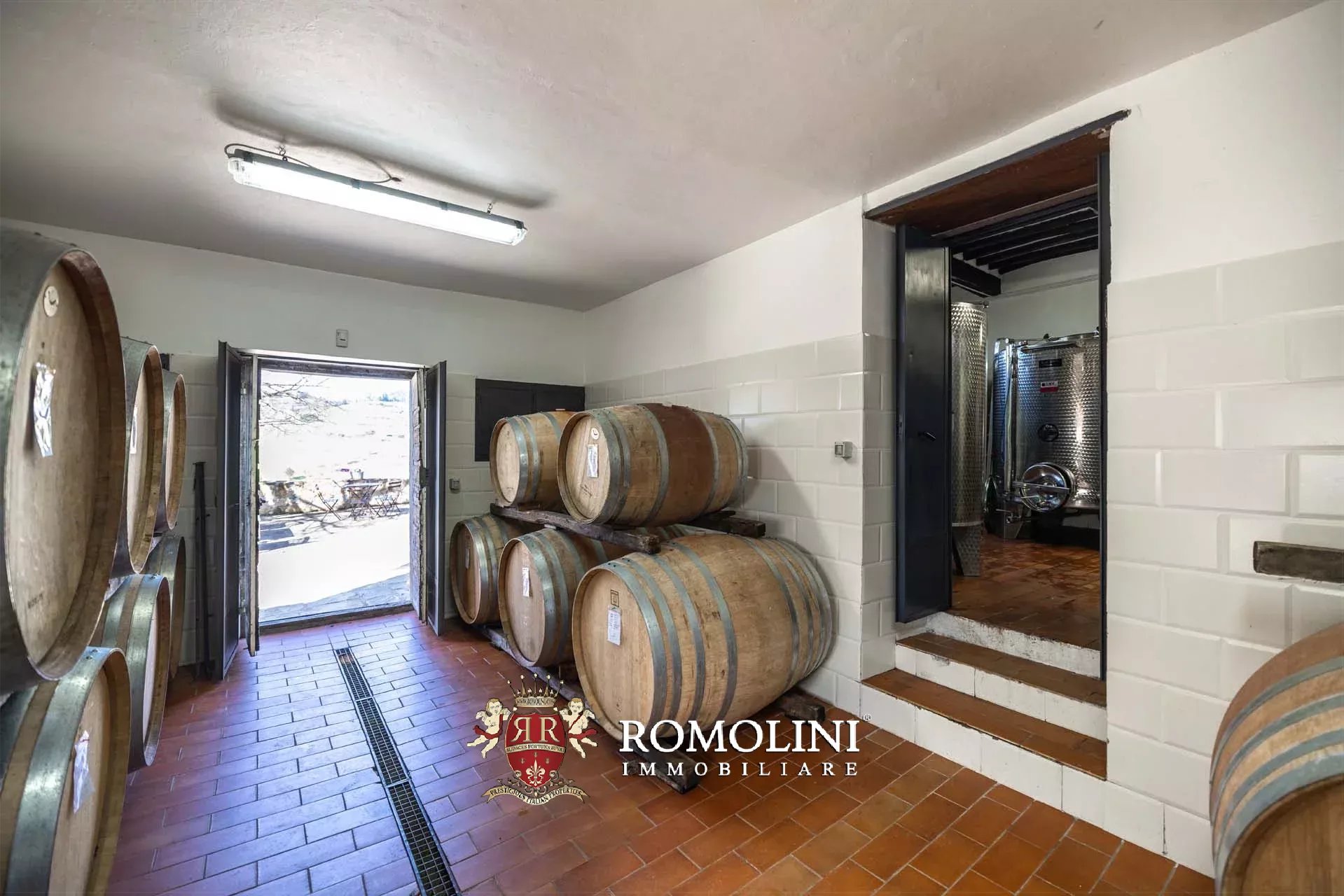 5 Bedroom Vineyard's Image 63
