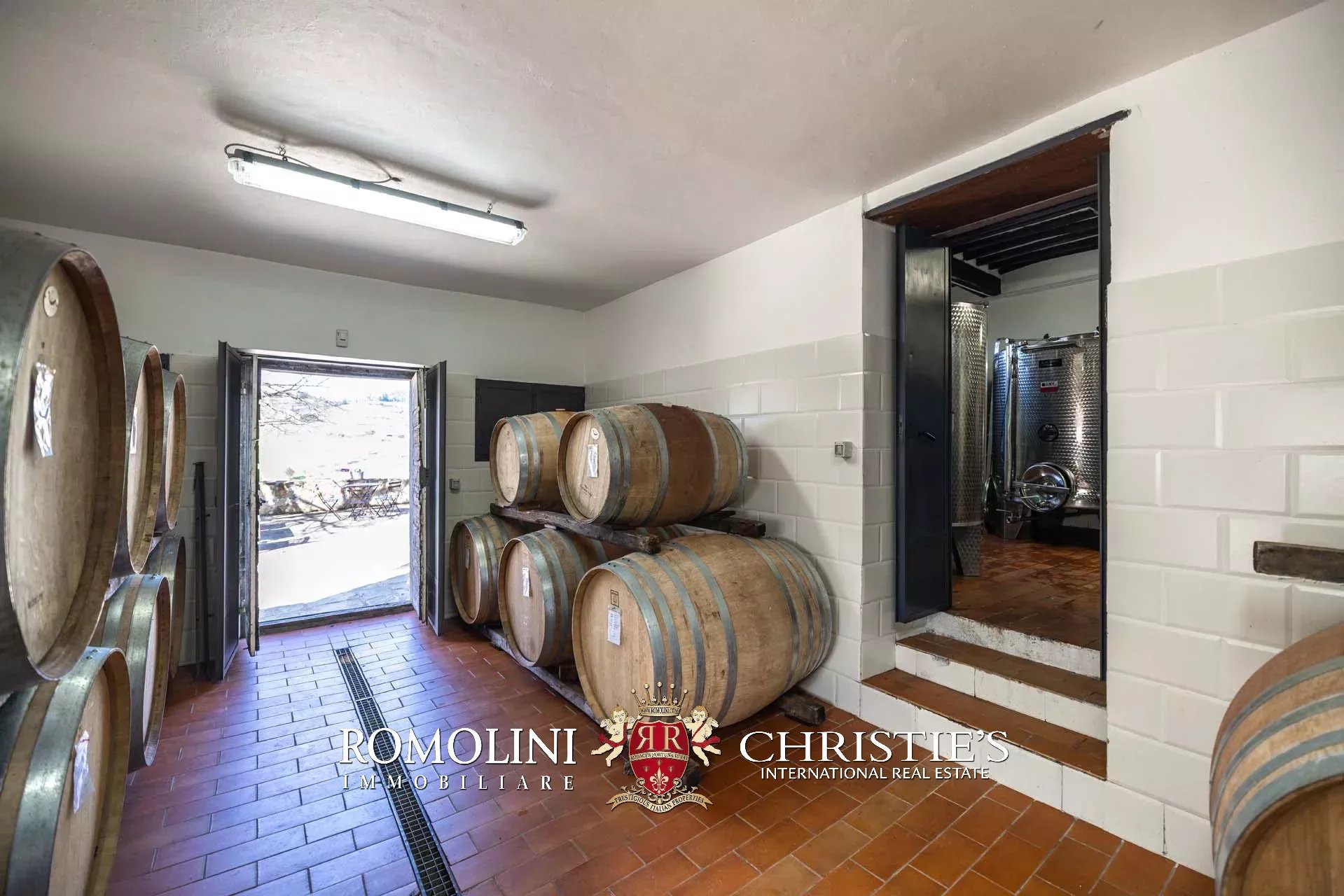 5 Bedroom Vineyard's Image 63