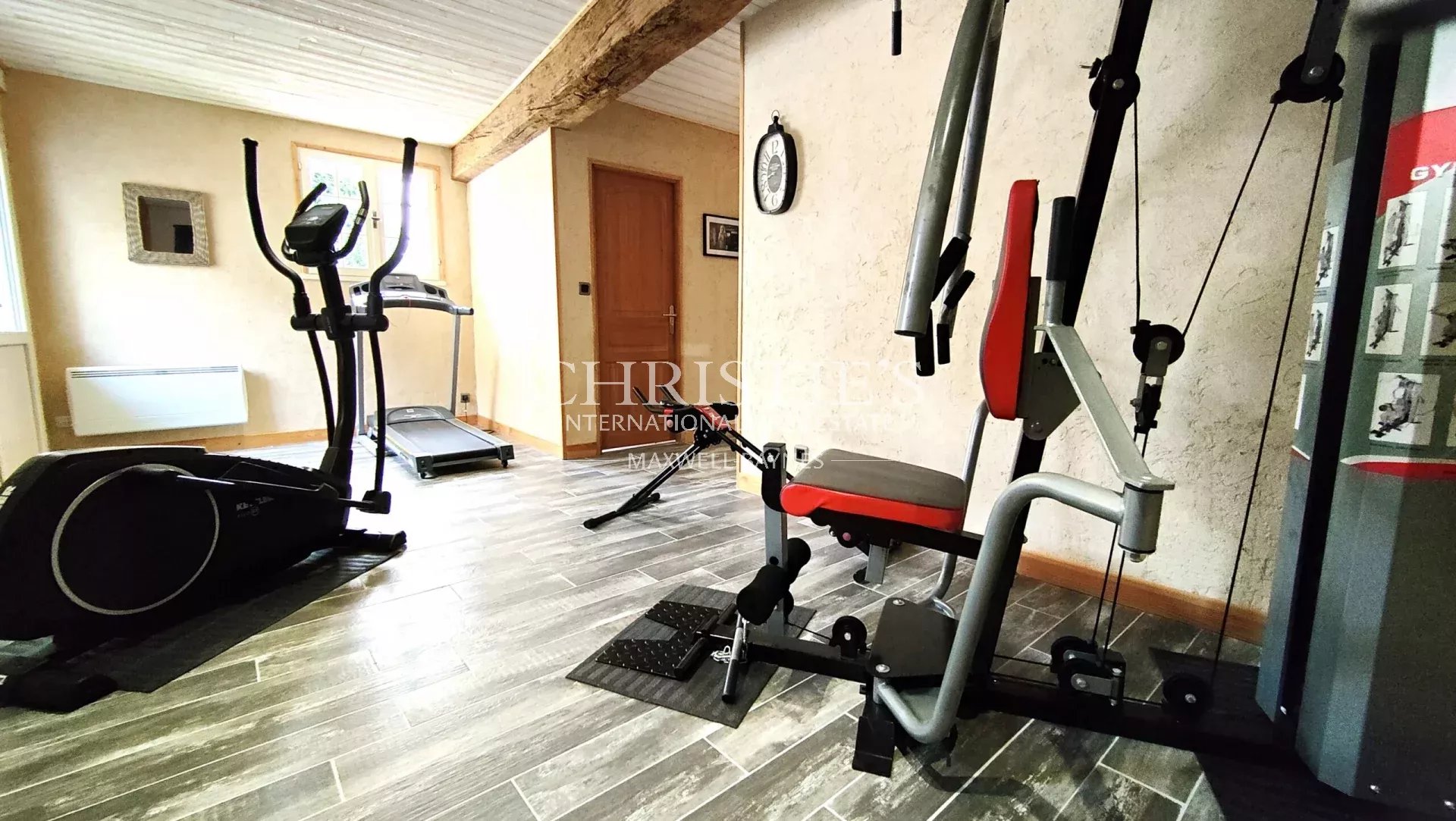 7 Bedroom Villa/Townhouse's Image 24