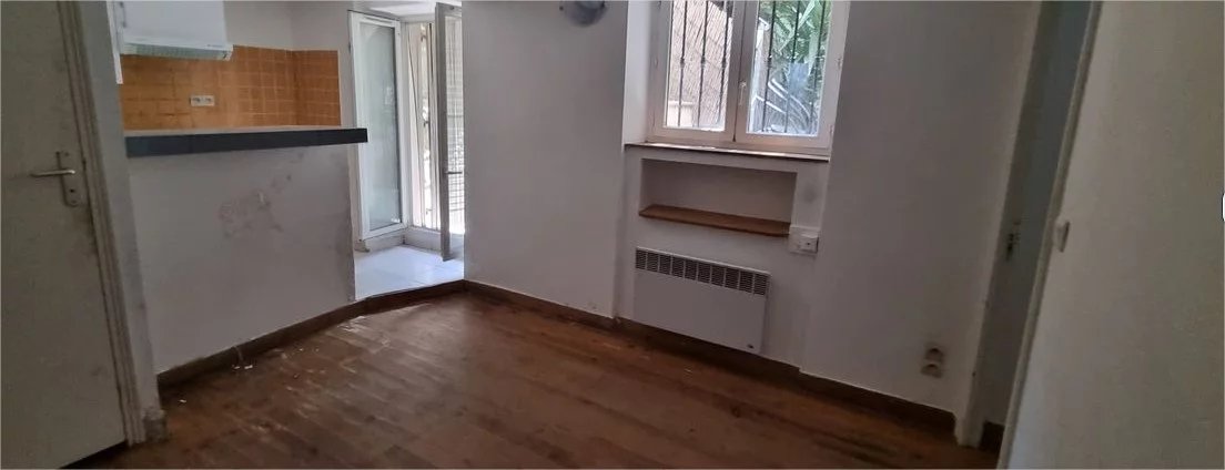 Petit 2 pièces de 25m² en rez-de-jardin NICE PROCHE VALROSE