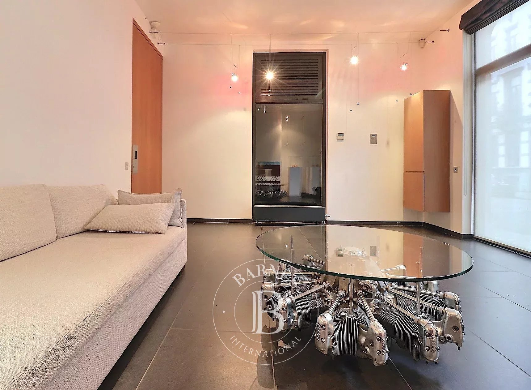 Châtelain - Town house of +/- 450m2 with 6bed + swimming pool