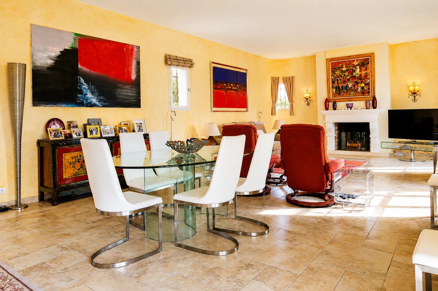  Image of Villa - 4 Bedrooms for Sale in Alpes-Maritimes-Vence-France, Image 8