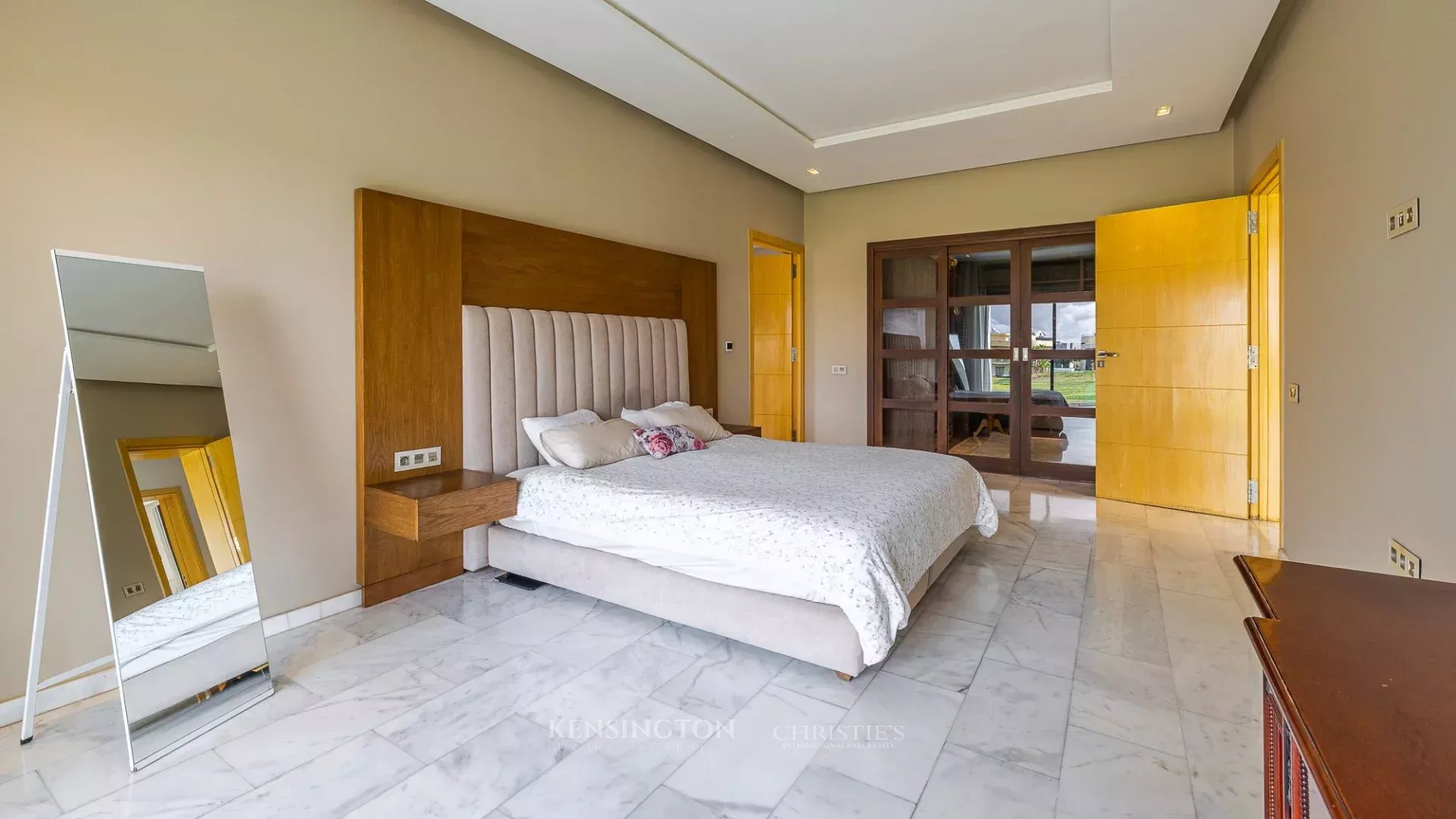 4 Bedroom Villa/Townhouse's Image 22