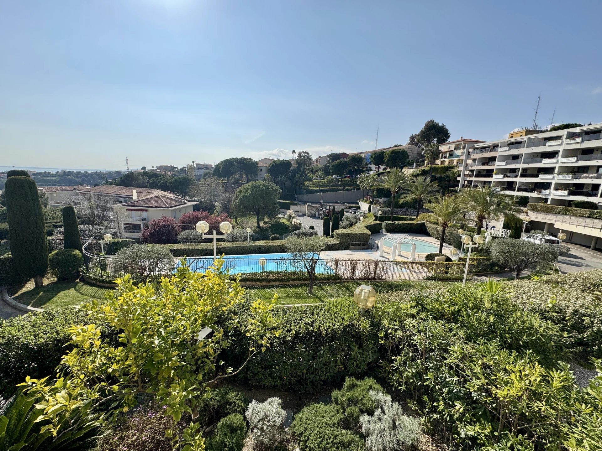 Nice- Magnifique 4 pièces - terrasses- Garages