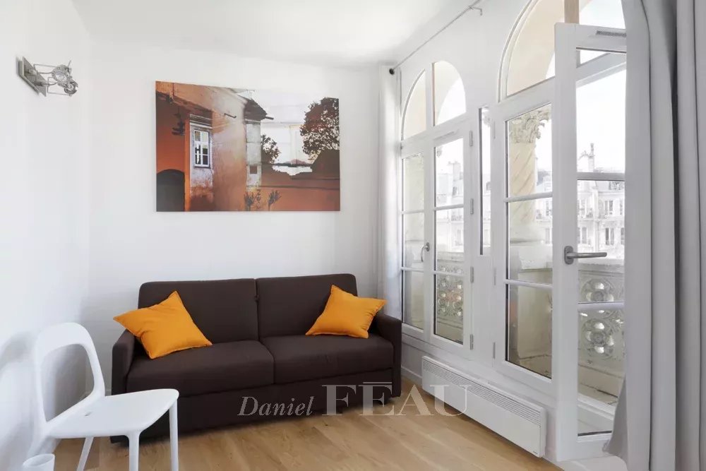 Rental Studio Paris 1st