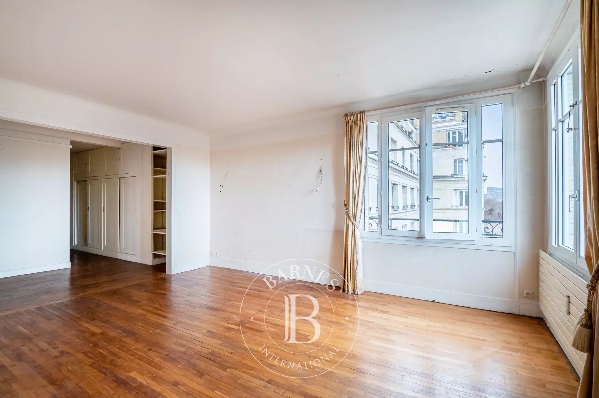 Neuilly - Argenson - 3-bedroom apartment - Upper floor - Unobstructed views - picture 8