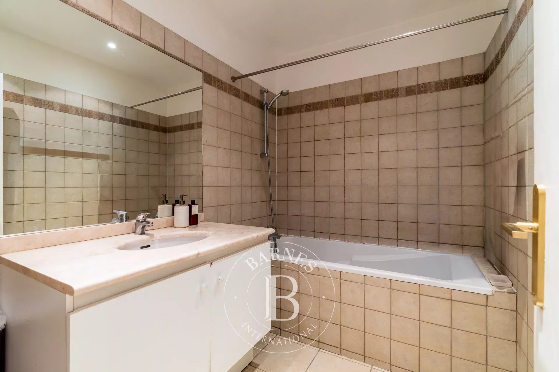 Neuilly-sur-Seine  - Apartment 3 Bedrooms - picture 9