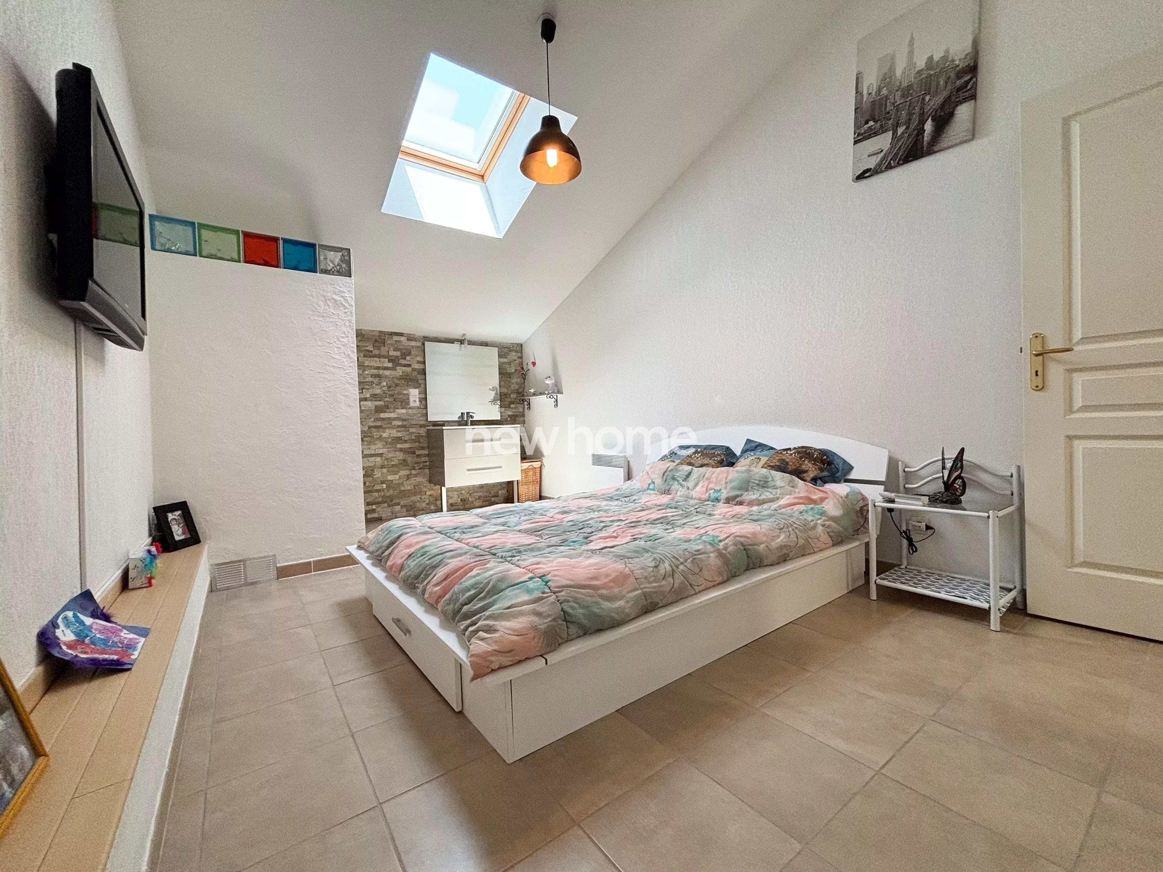 BEL APPARTEMENT EN DUPLEX AVEC TERRASSE