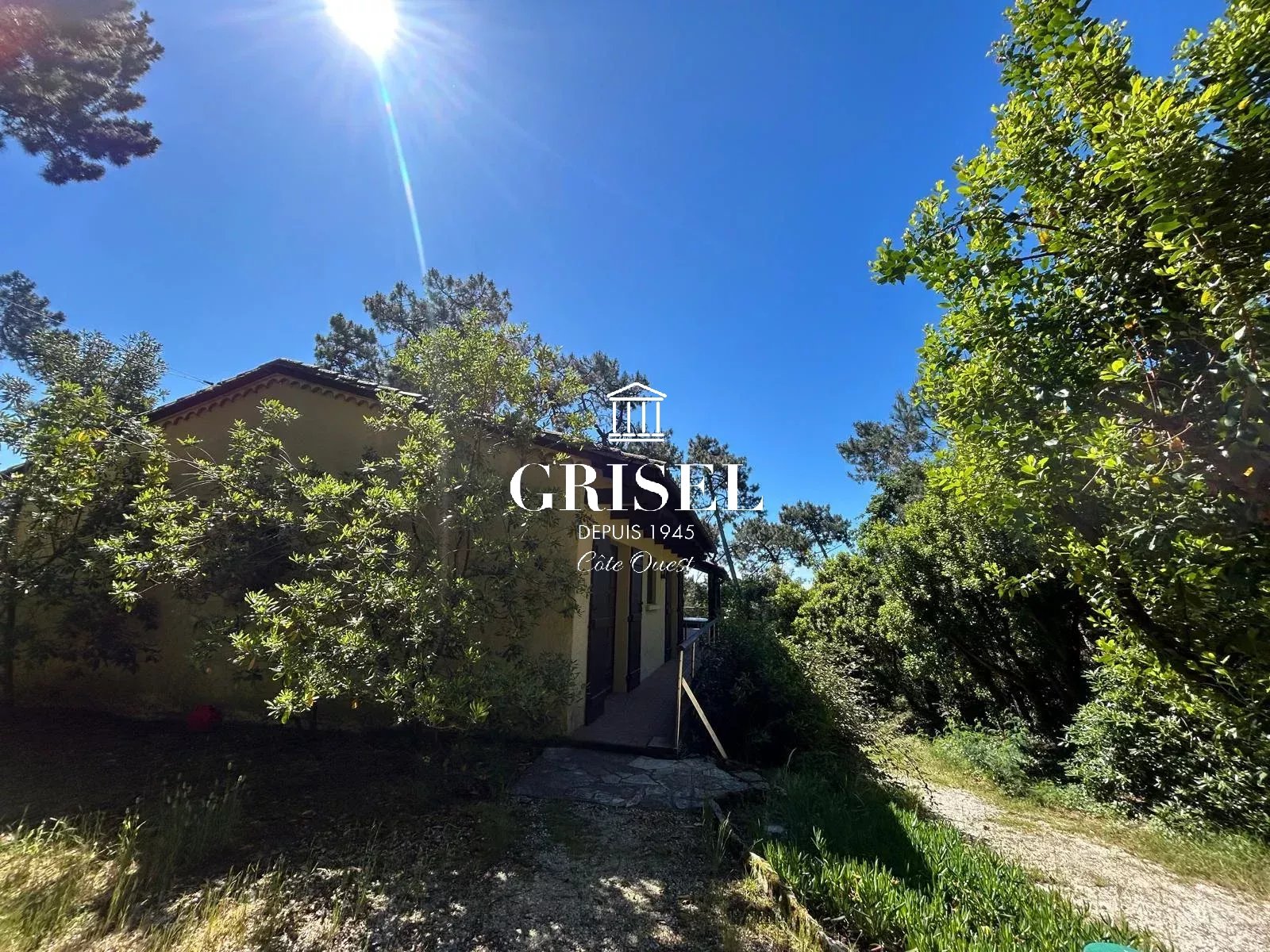 Grande maison  dans le secteur de Piraillan