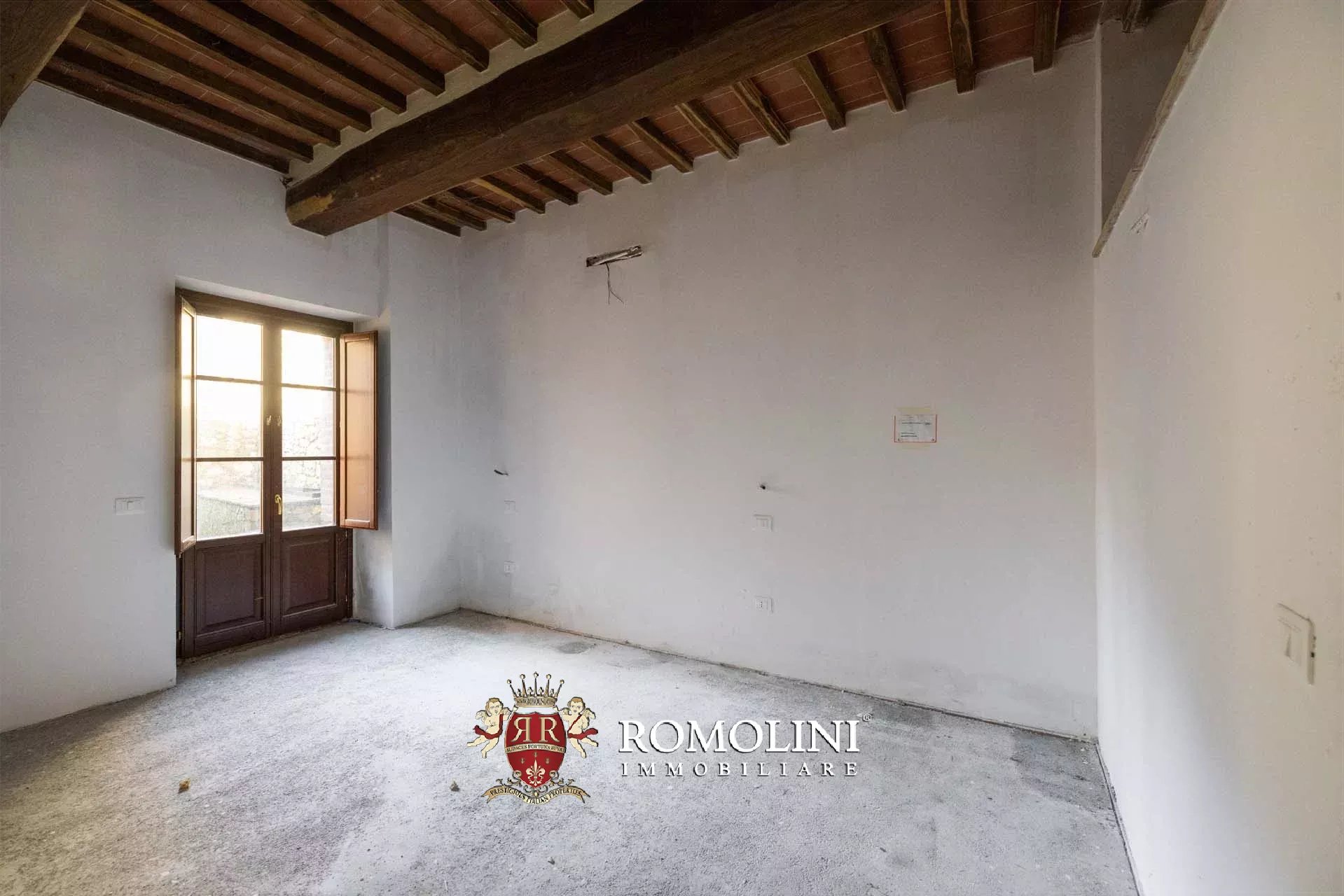 6 Bedroom Villa/Townhouse's Image 23