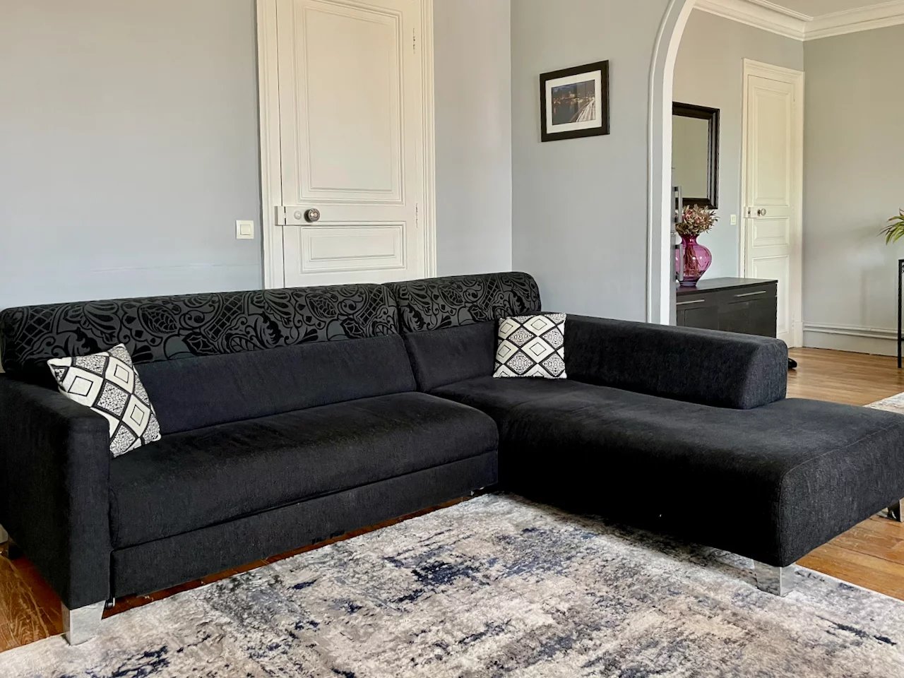 Paris 11th — rue de Charonne — Exceptional Double Reception — 78 m² Fully Furnished