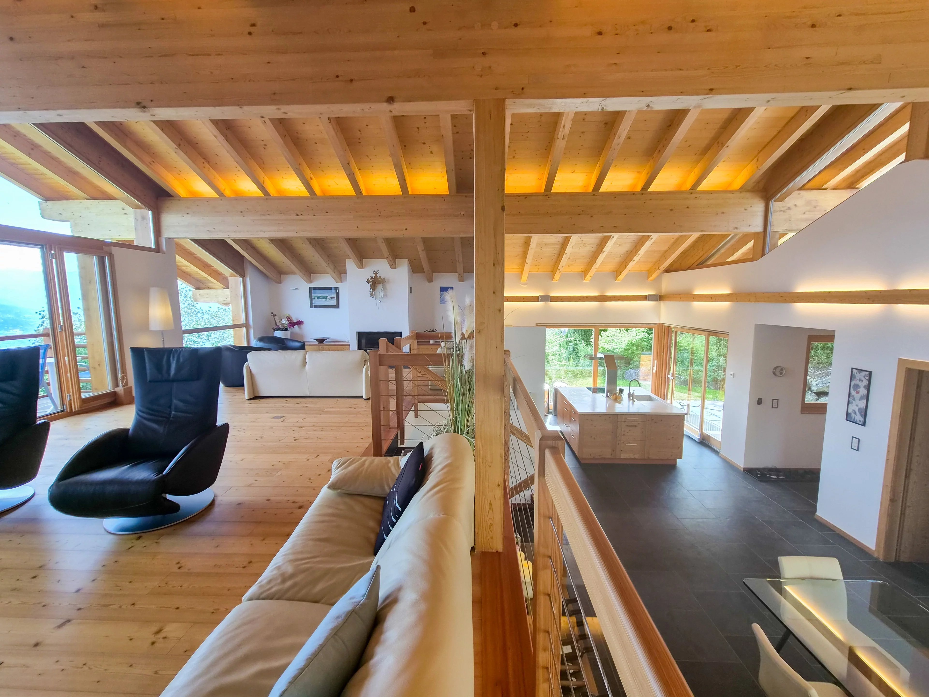 Chalet d'exception au bord du bisse et proche des pistes de skis, à Nendaz !