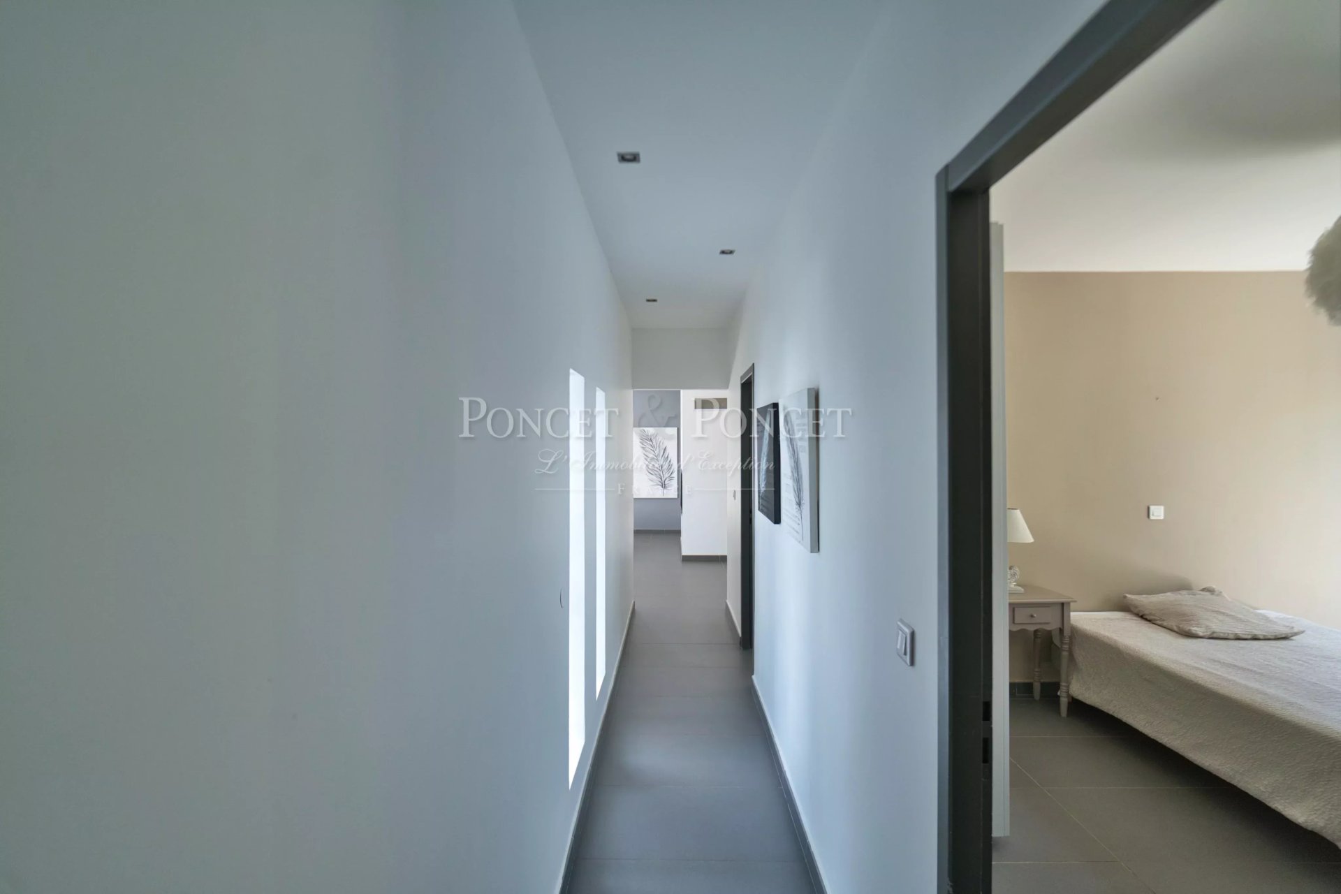 5 Bedroom Villa/Townhouse's Image 7