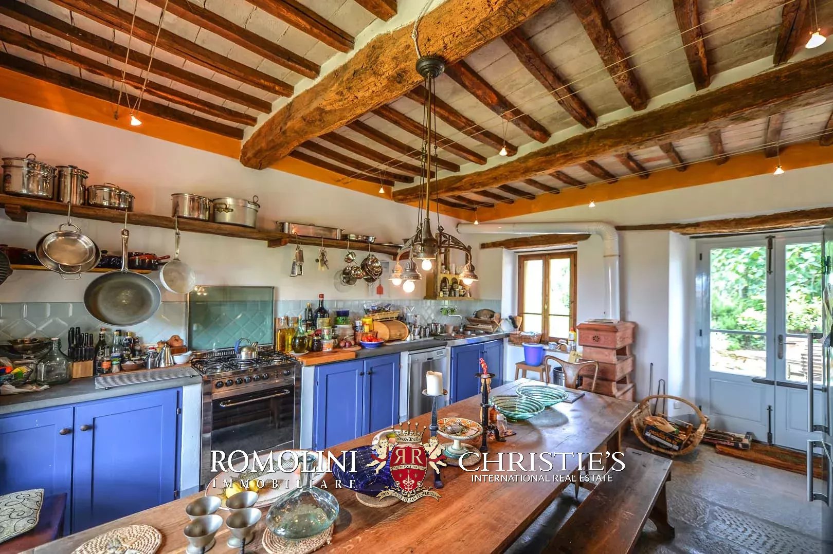 6 Bedroom Villa/Townhouse's Image 36