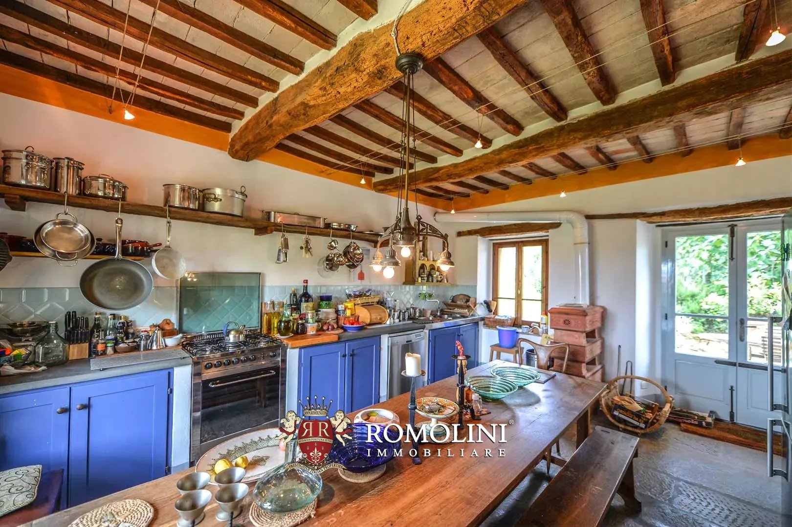 6 Bedroom Villa/Townhouse's Image 36