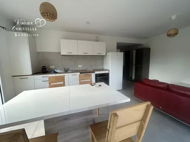 T2 meublé à Cervens avec garage et parking