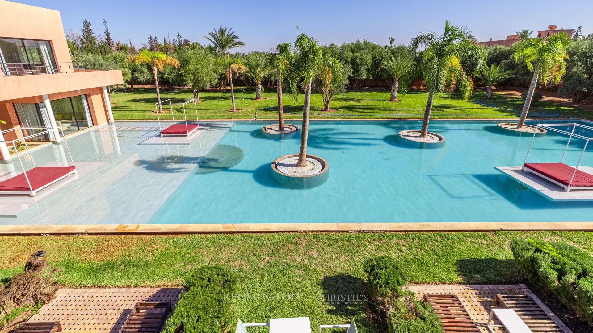 11 Bedroom Villa/Townhouse's Image 48