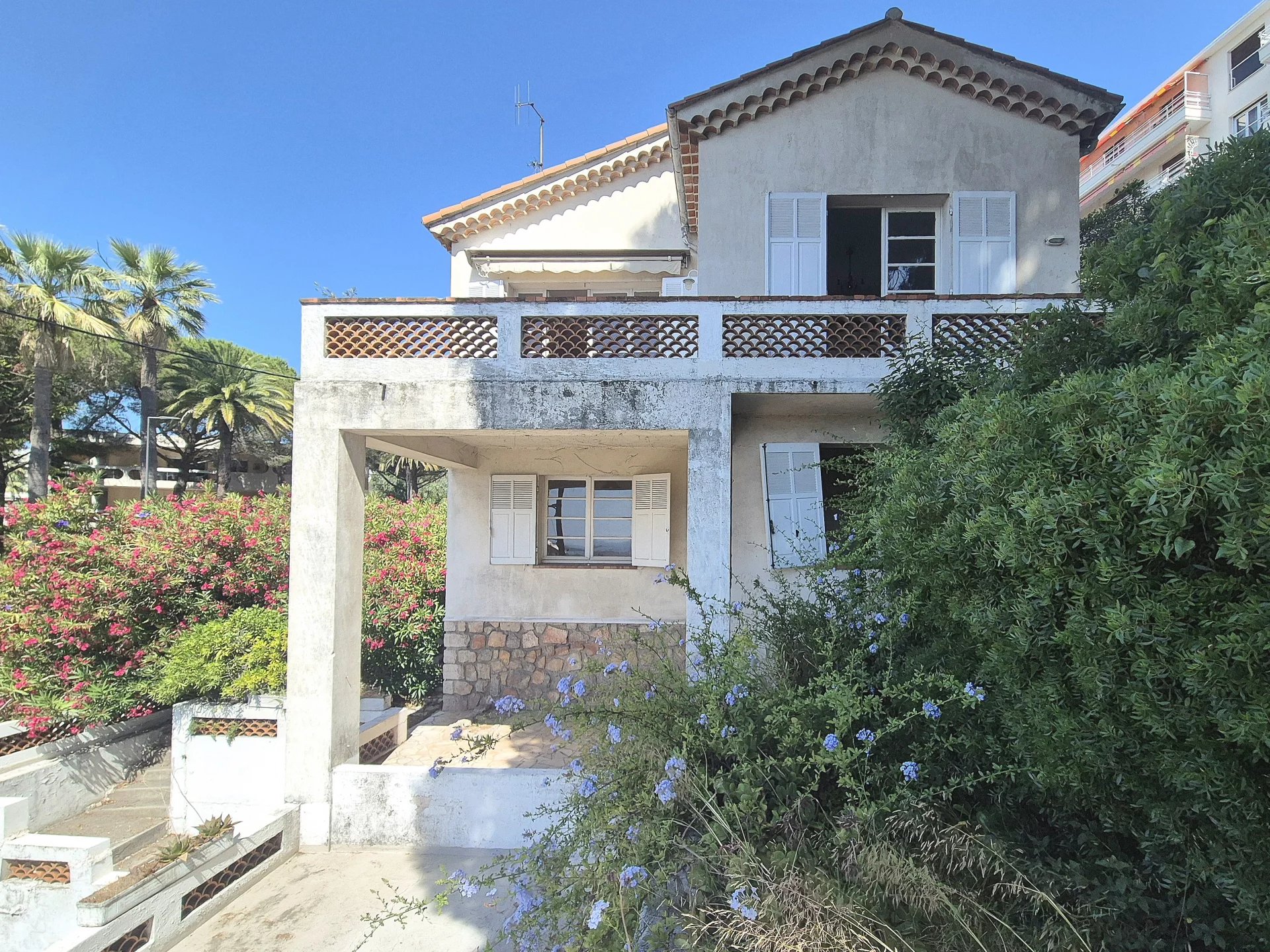 Cannes, Petit Juas , Maison de  ville, vue mer