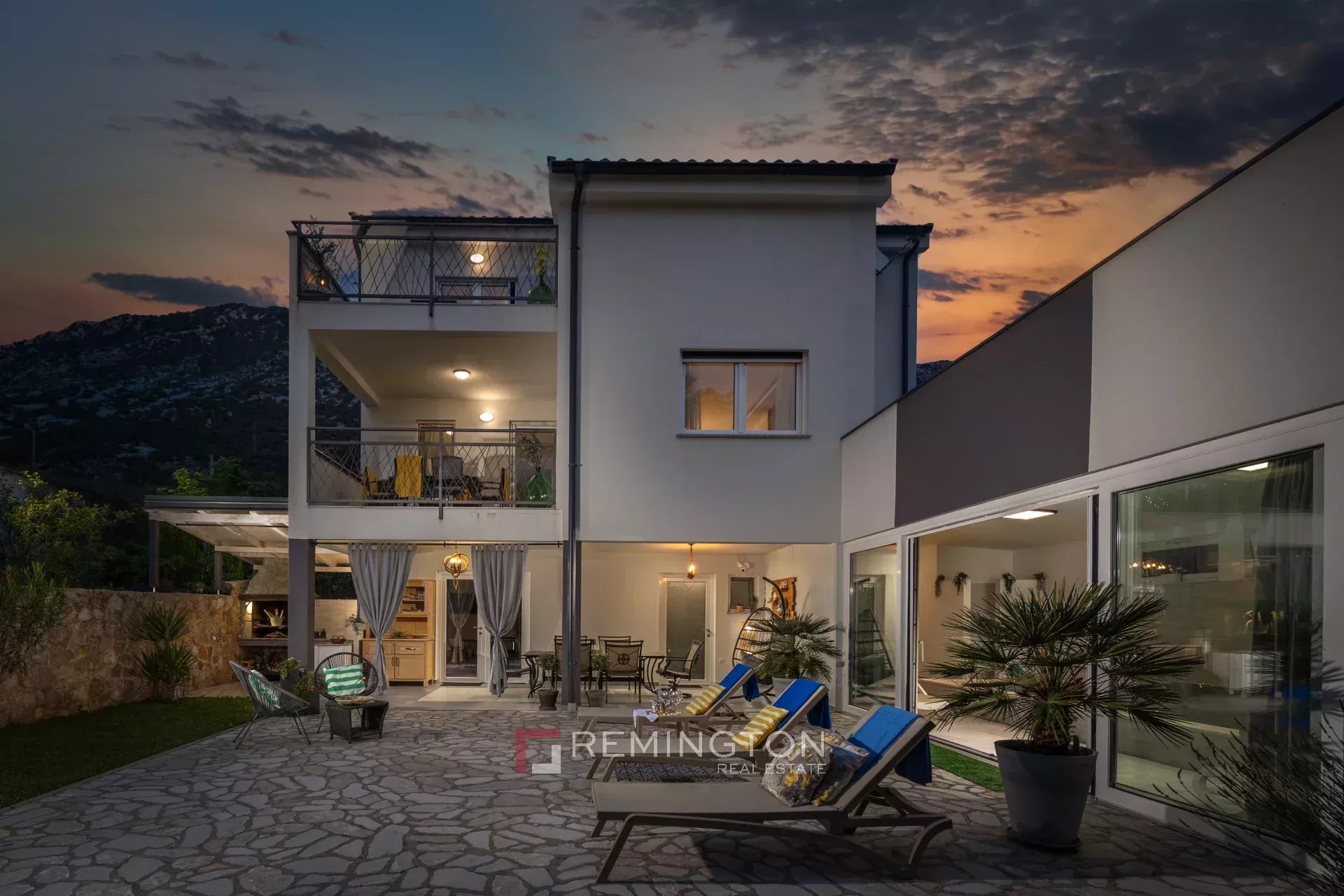 4 Bedroom Villa/Townhouse's Image 15