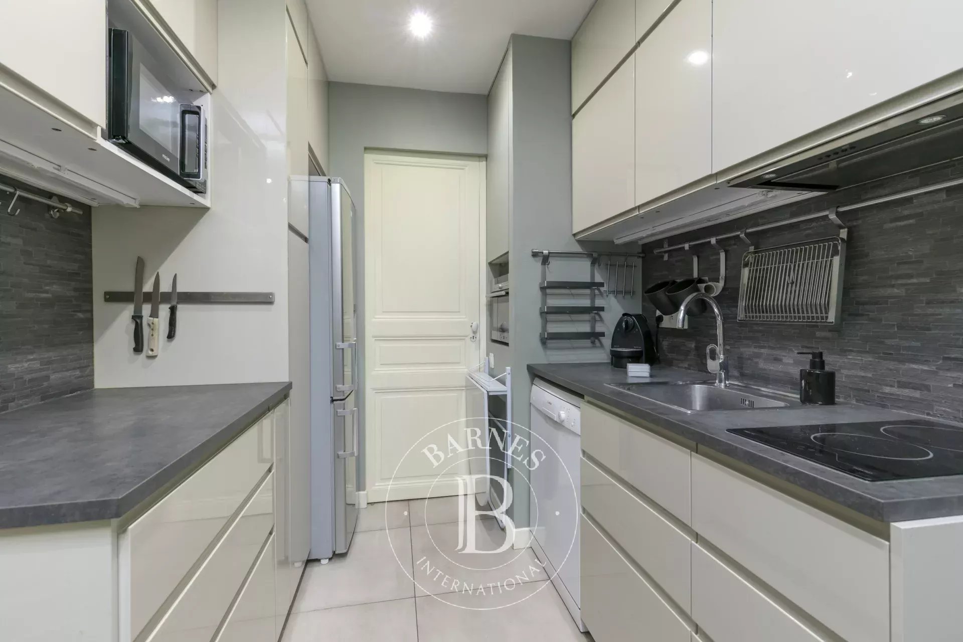 Daire Paris 8ème - picture 11