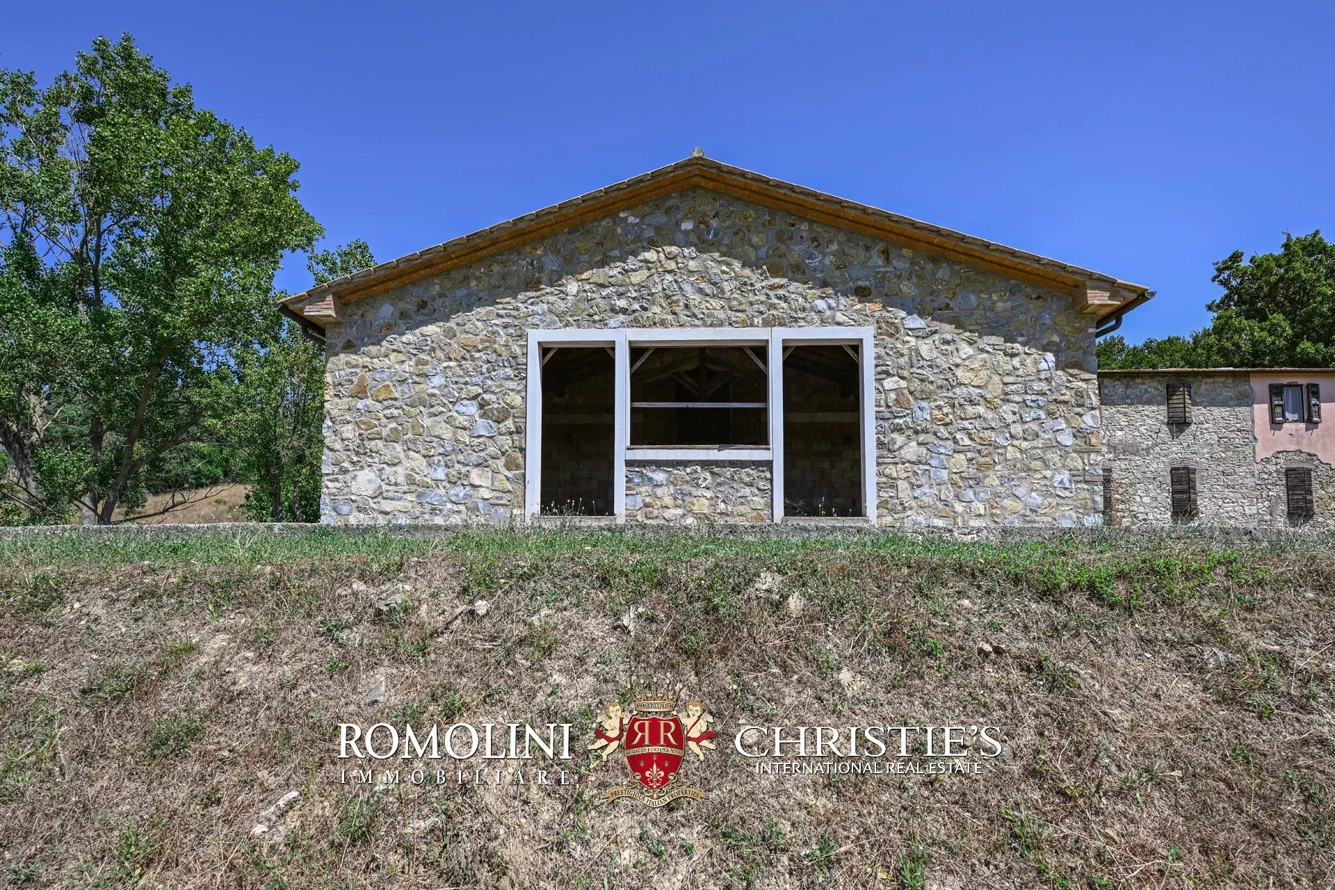 6 Bedroom Vineyard's Image 24
